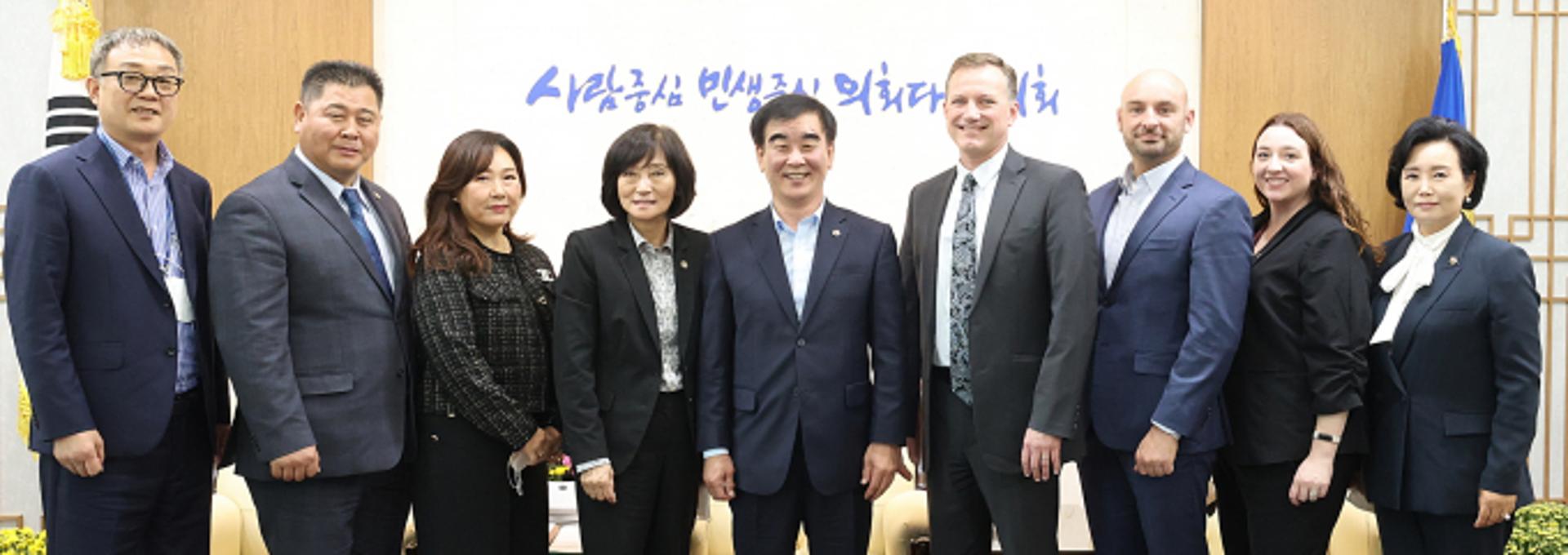 염종현 경기도의장, 美 미시간 남서부 지역 한인회장 등 접견