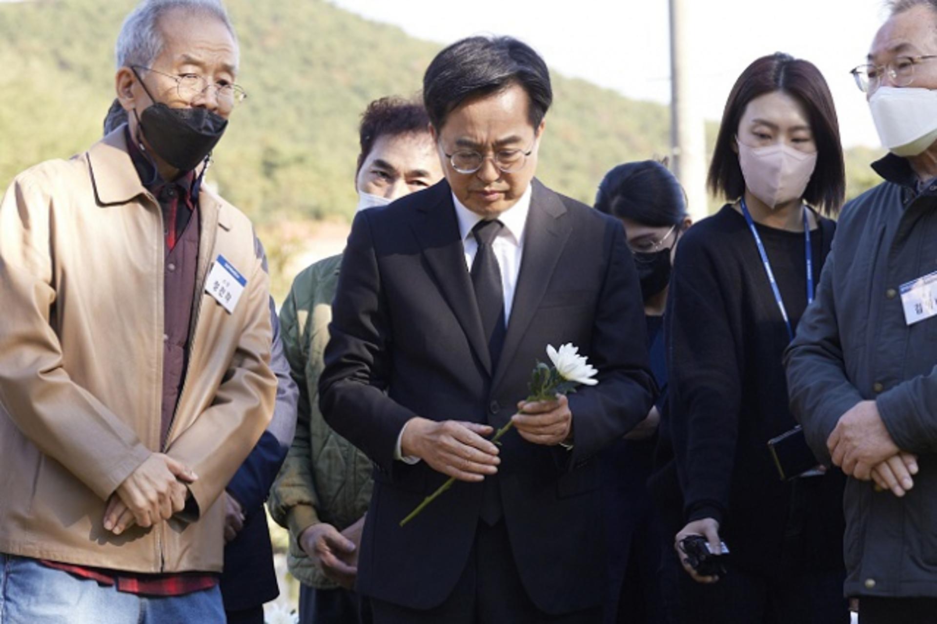 아동 인권침해 상징 '선감학원' 찾은 김동연, "도지사로서 피해 지원 앞장설 것"
