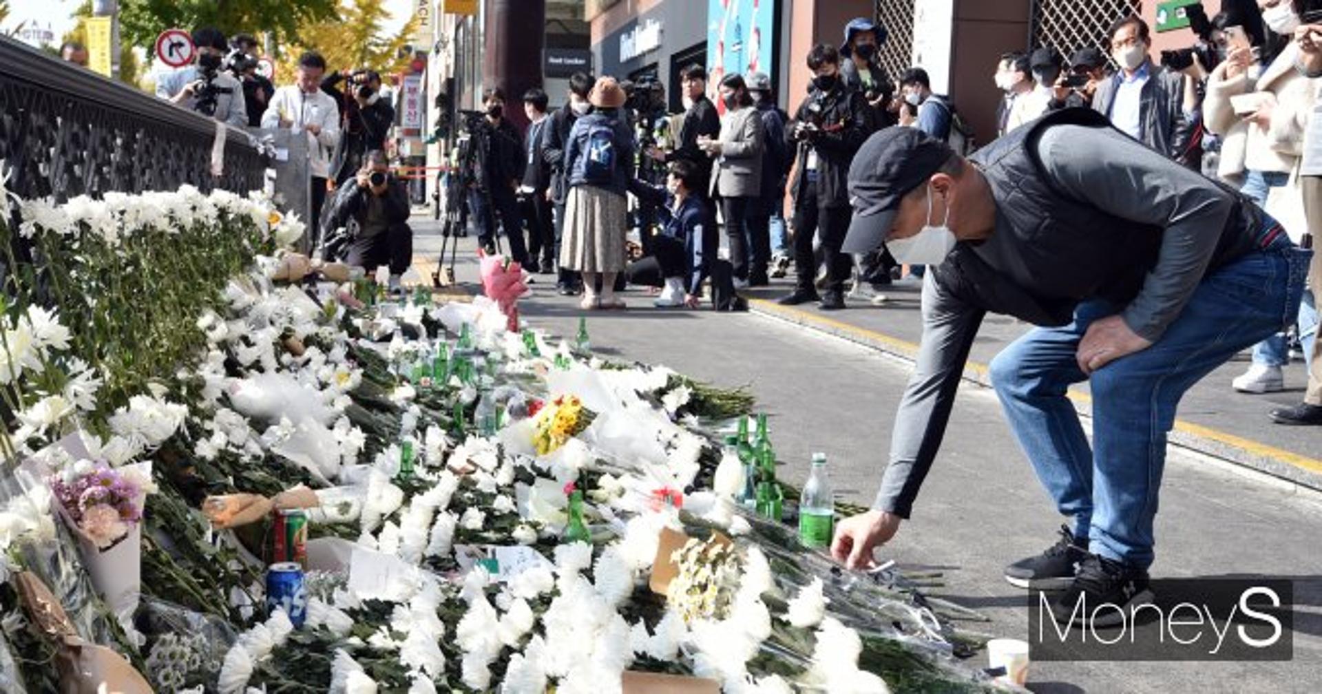 '이태원 참사' 사망자 1명 늘어 155명… 20대 여성, 치료 중 숨져