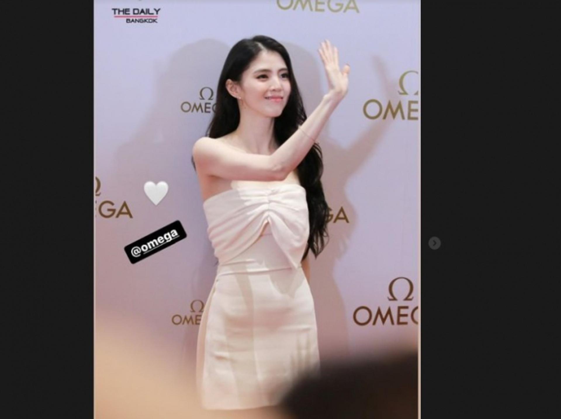 '한소희 타투' 다 어디갔어?… 여리여리 어깨 좀 봐