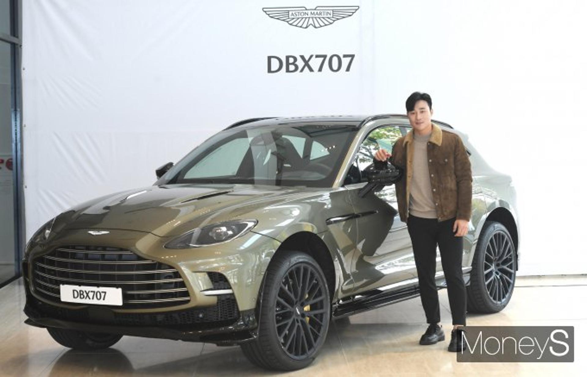 메이저리거 김하성, 3억 럭셔리 SUV '애스턴마틴 DBX 707' 탄다