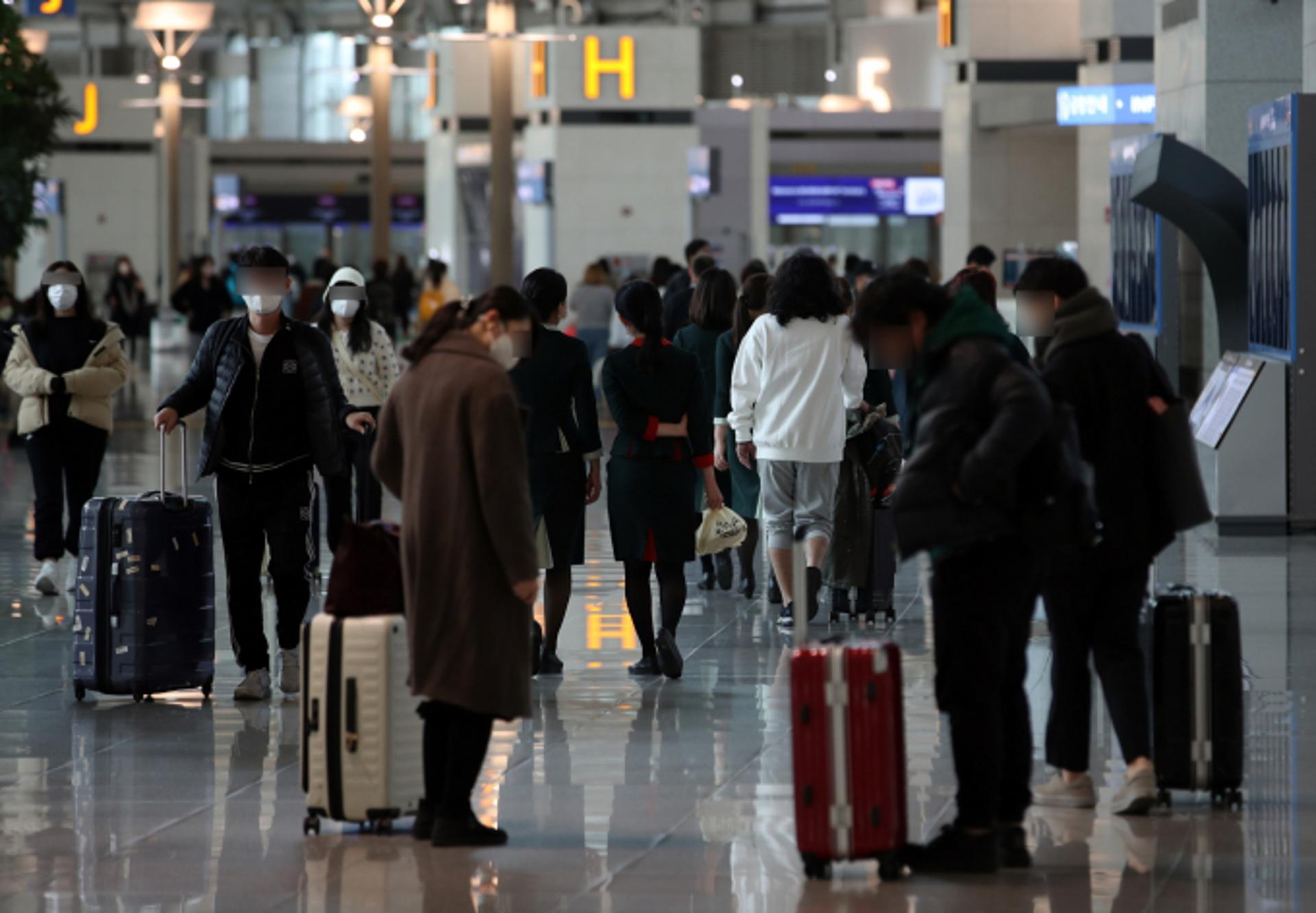 점차 여객 몰리는 인천공항… 입국제한조치 해제한 10월에 230만명 이용