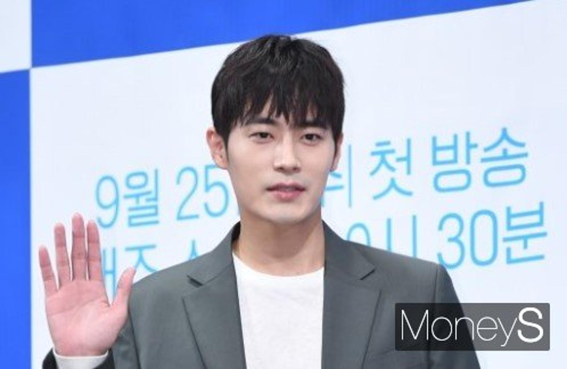 "잠시만 안녕"… '낭또' 차서원, 육군 현역 입대