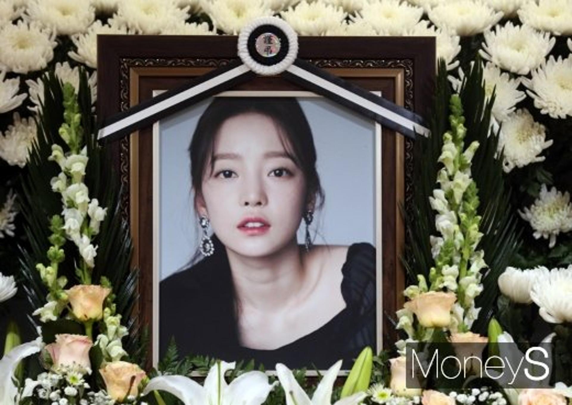 "네 몫까지 열심히 살게"… 故 구하라 3주기 '여전한 그리움'