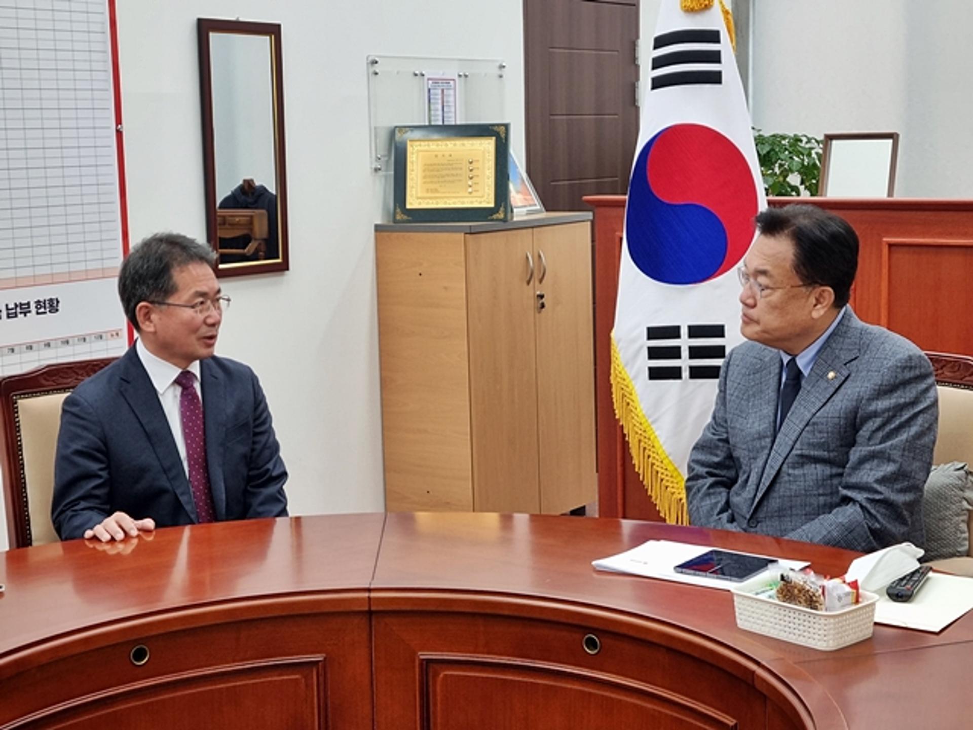 군위군, 대구 편입법 국회 행안위 통과…'신공항 사업' 정상화 전망