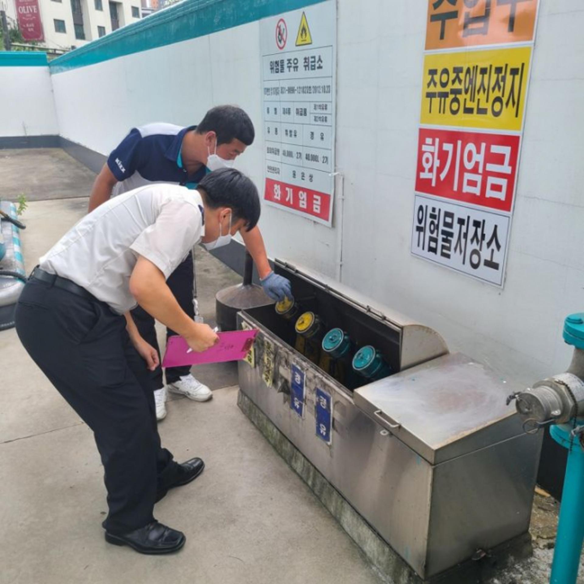 셀프주유소에 위험물안전관리자 없고 가설물 무단설치까지…경기도, 270곳 적발