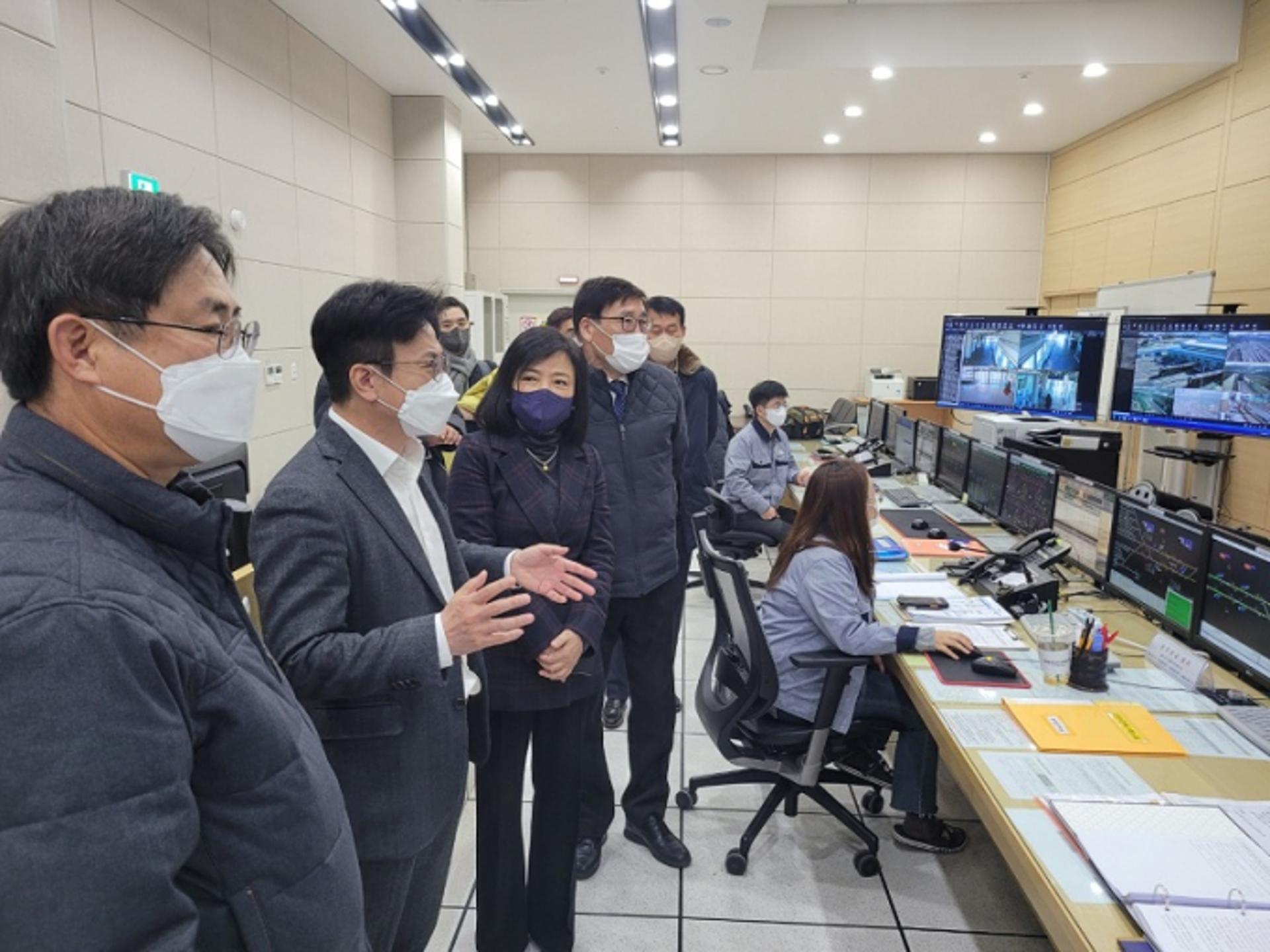김포골드라인 잦은 운행장애…김병수 시장 "장애 원인·전수조사"