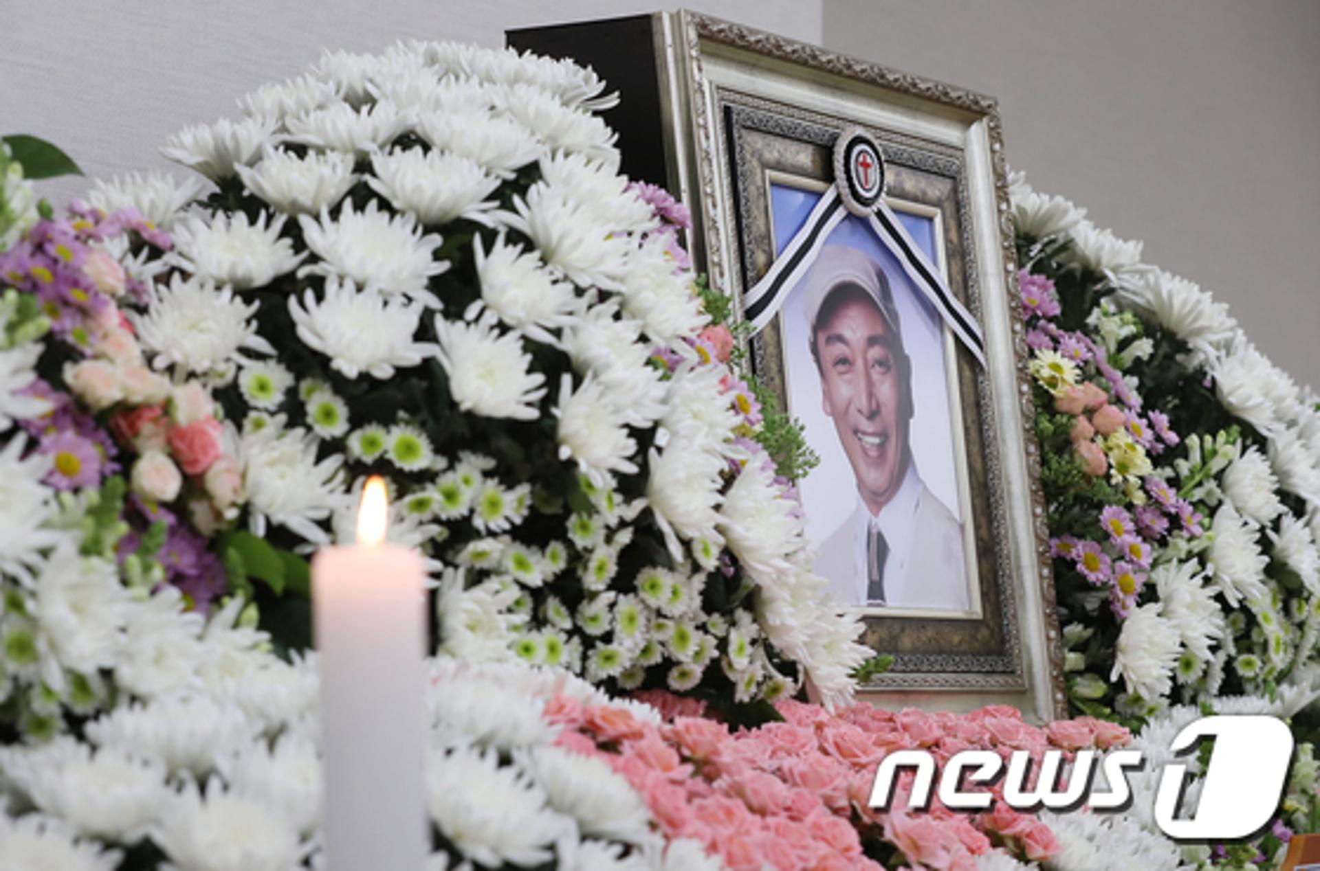 故 염동헌, '서울의 봄' 못 보고 떠난다… 그가 남긴 작품은?