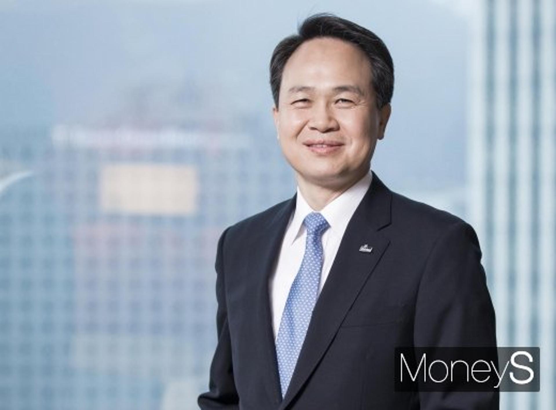 [신한금융 세대교체] 진옥동號 출항 준비... 은행·증권·카드 CEO 물갈이