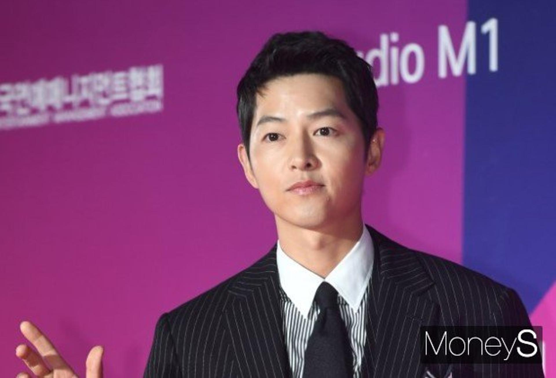 송중기 재혼 임박했다?… 연인과 결혼식 참석 목격담
