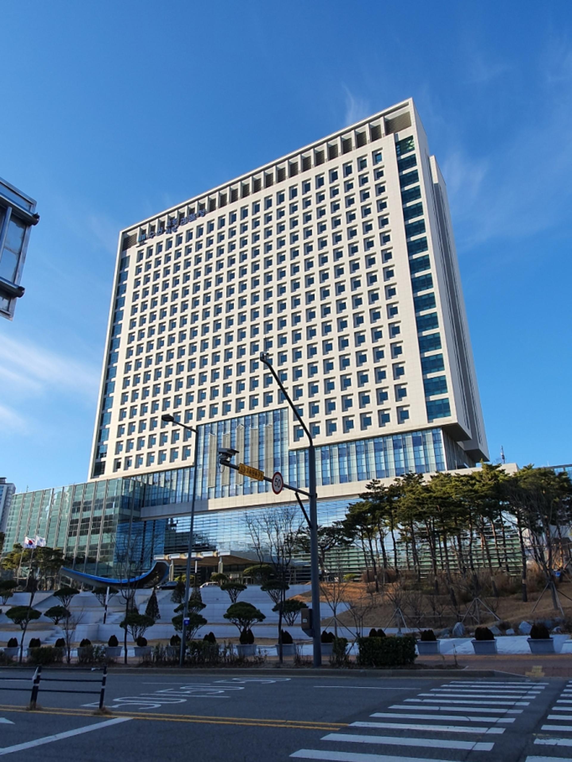 법원, 전 시정연구원장 해임처분 효력정지 신청 '기각'