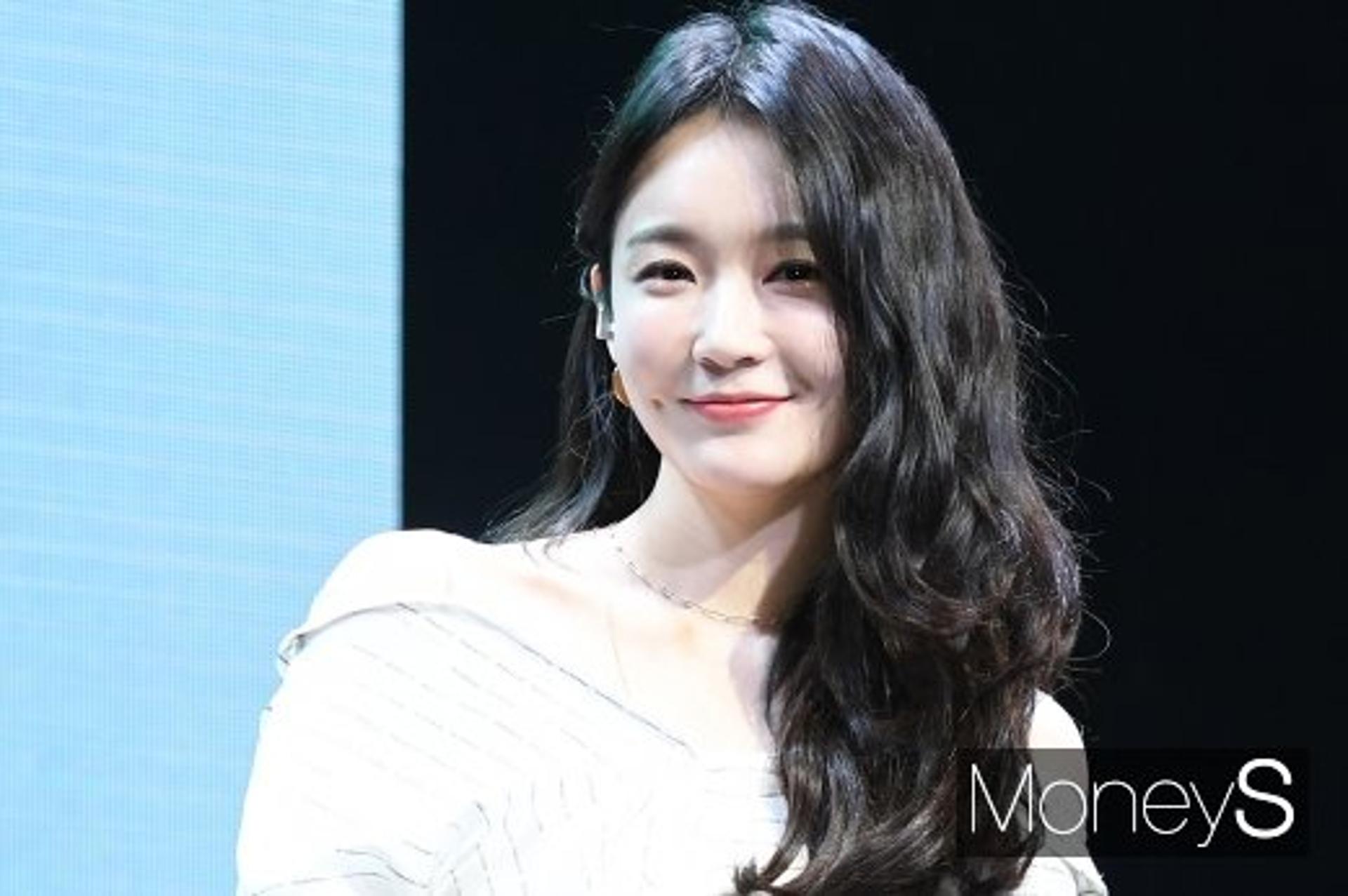 '65억 건물주' 강민경, 열정페이가 웬말?… 뒷광고 이어 또 논란