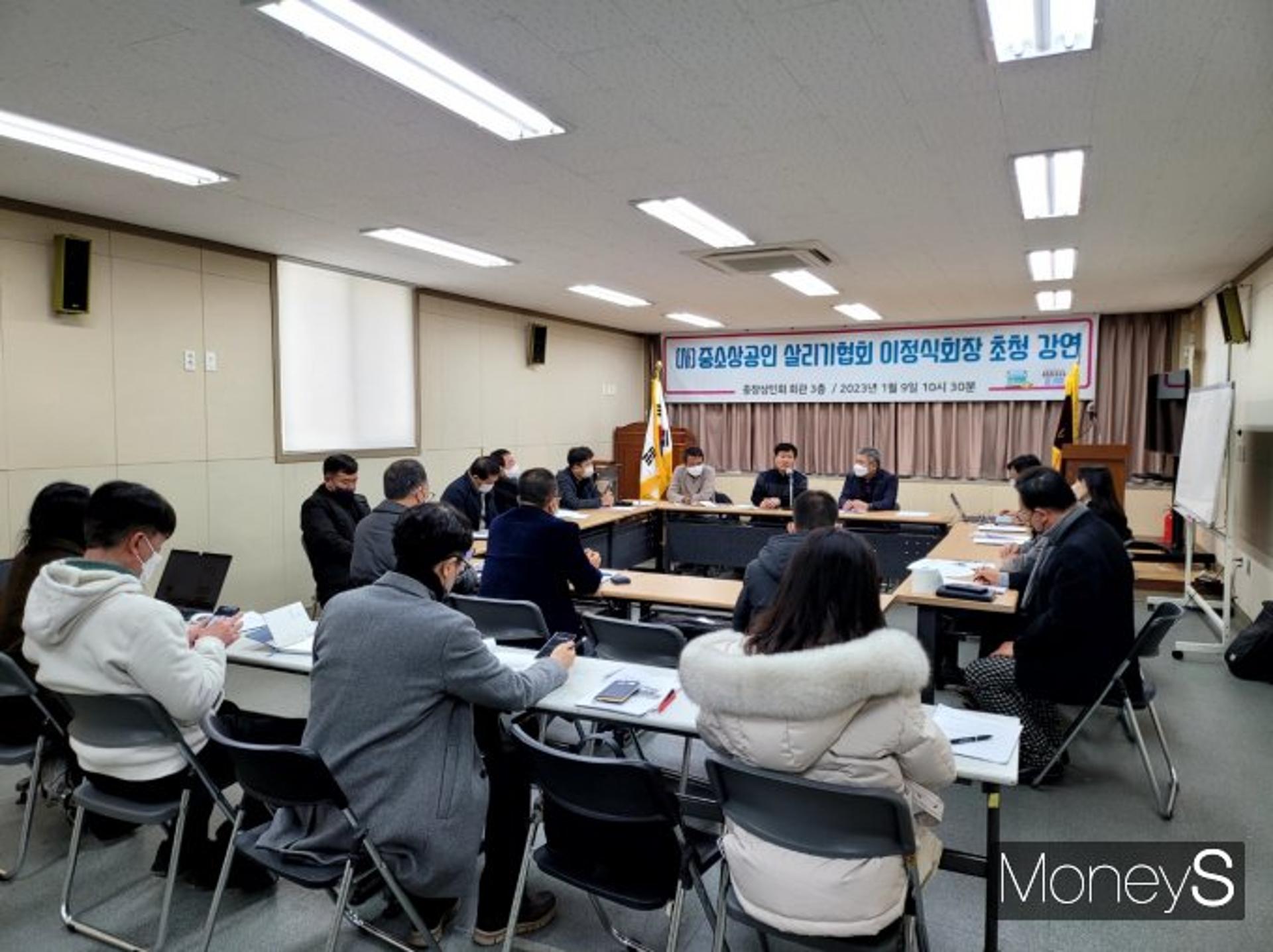 새해벽두 '광주복합쇼핑몰' 환영·우려 목소리 격화