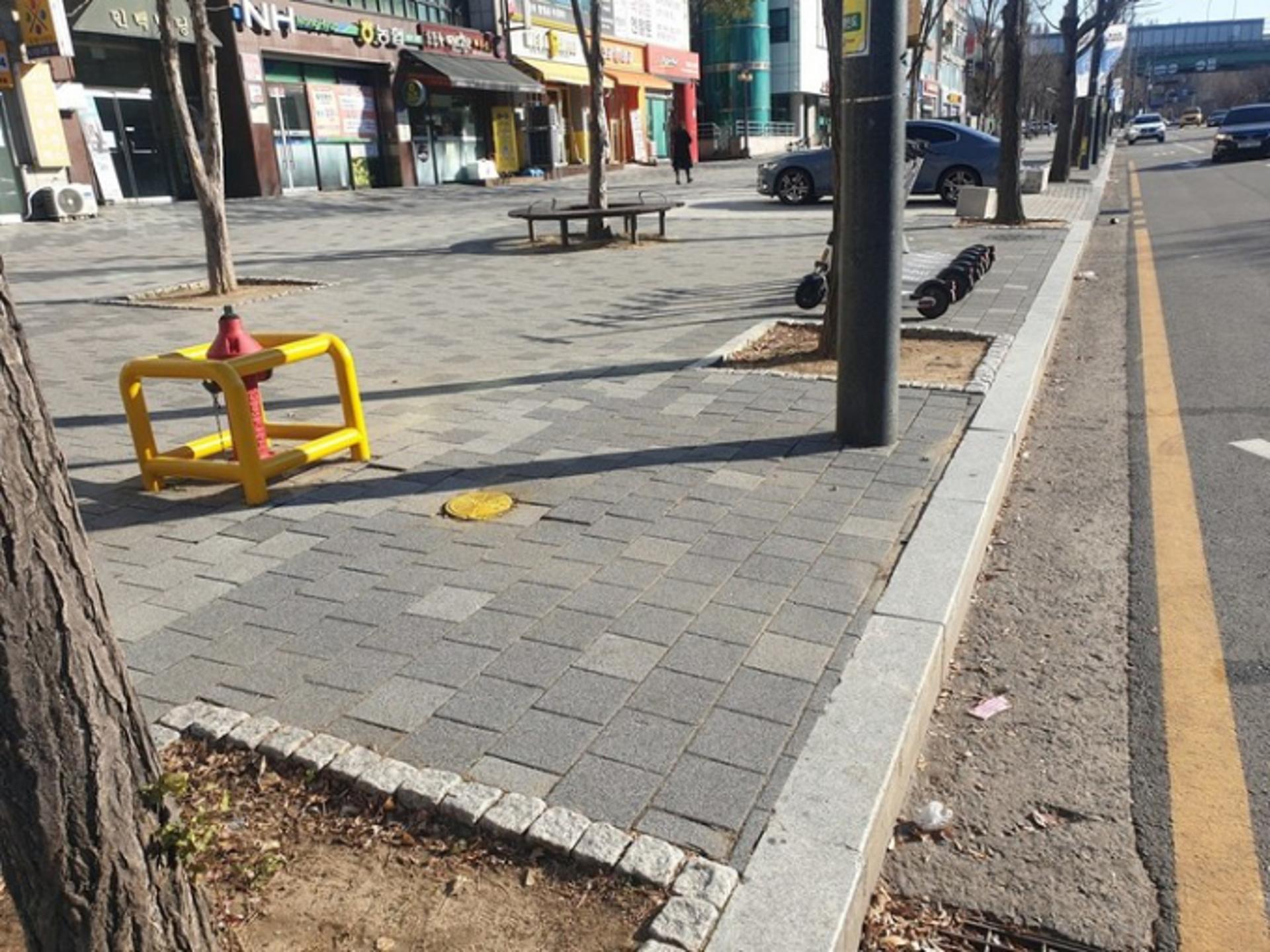안양·하남시 소화전 주변 교통안전시설 관리 엉망 …道, 불법 주정차 관리 개선 요구