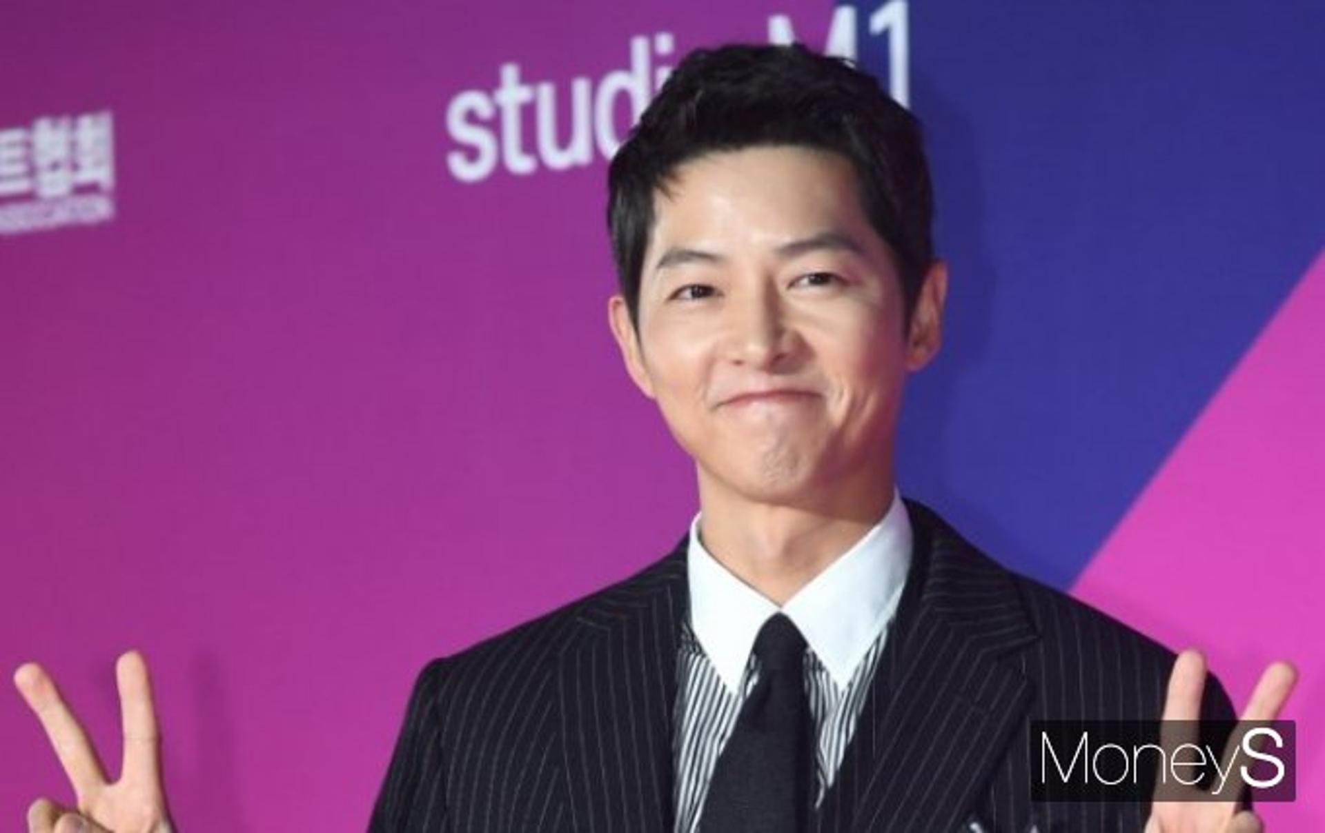 "송중기, 스타의 품격 느껴져"… 재재도 극찬한 인성