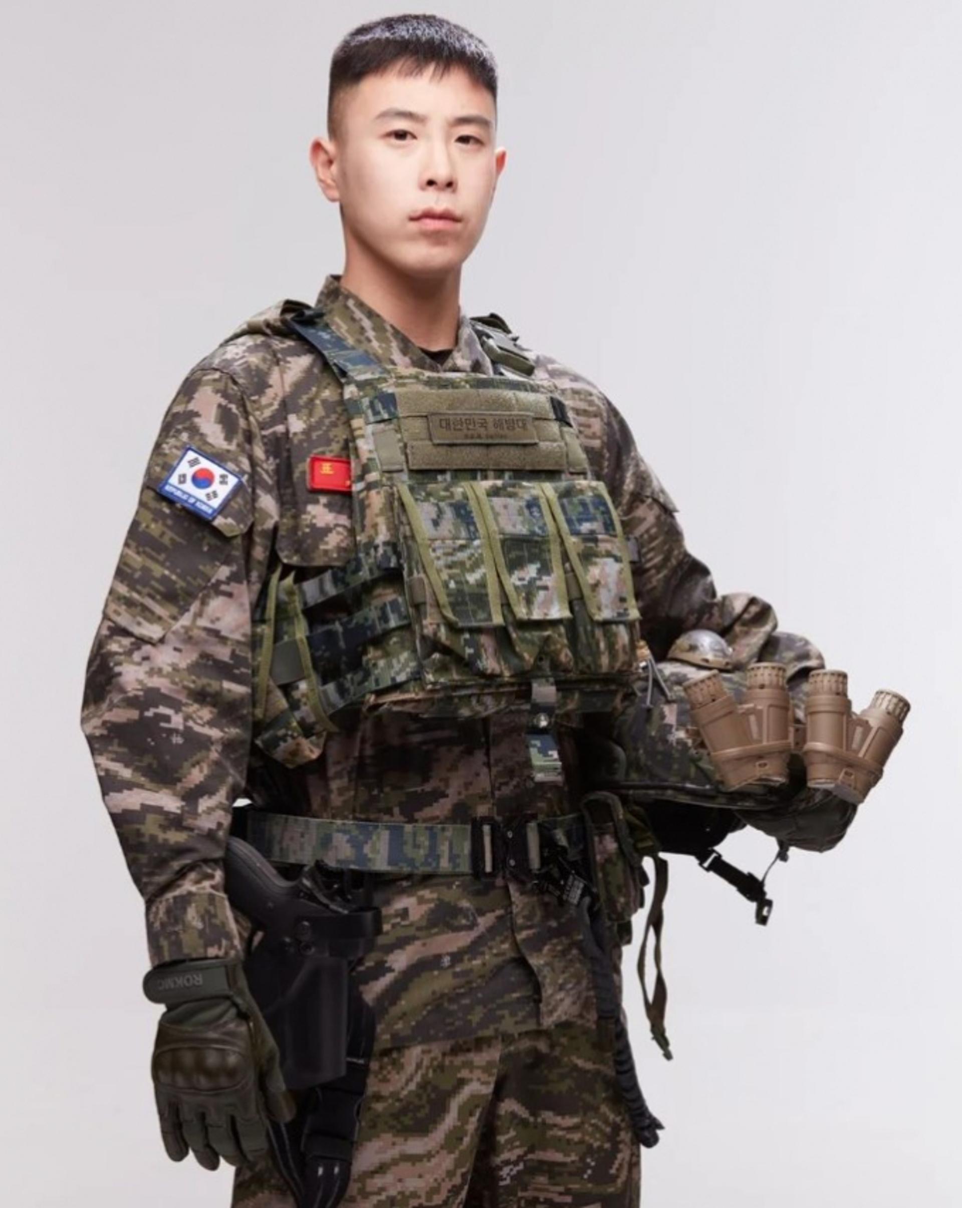 "전역 7개월 전"… '해병대 입대' 피오 근황, 늠름해졌네?