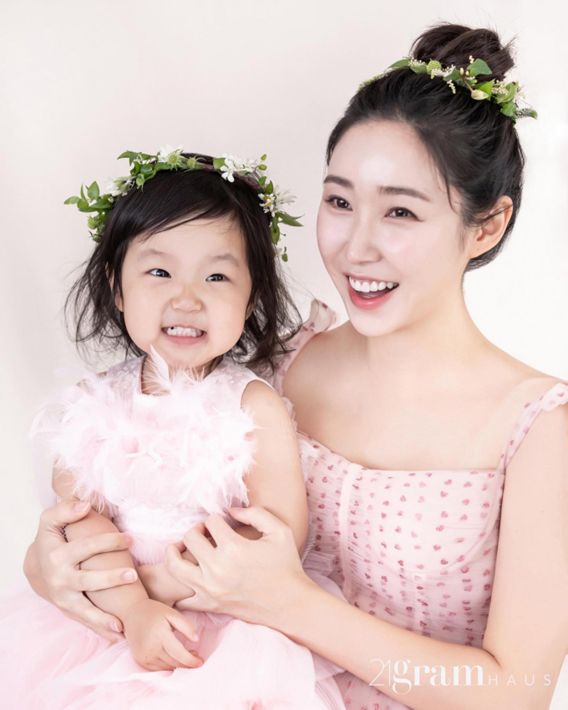 최희, 붕어빵 딸과 함께 찍은 둘째 만삭 사진 공개