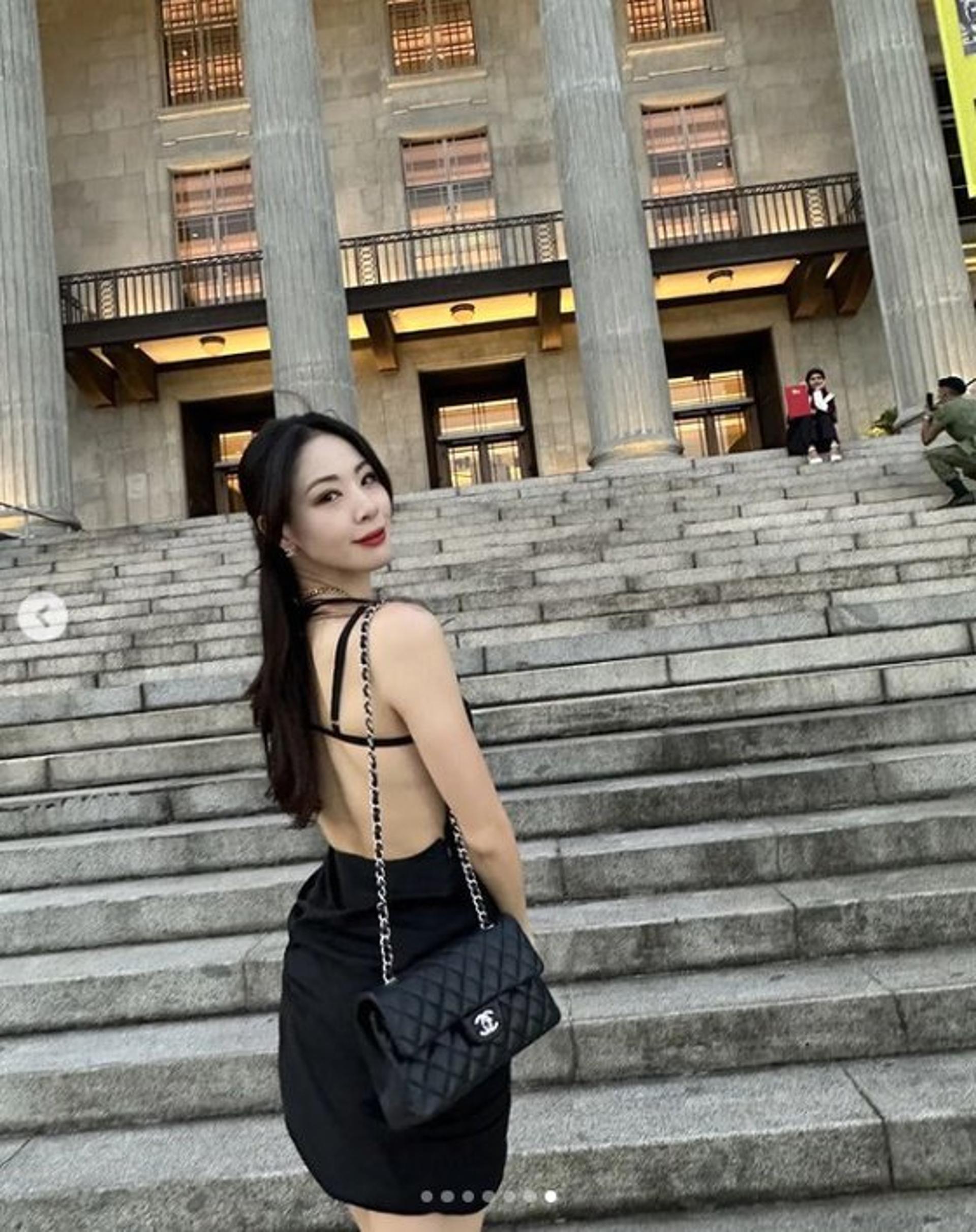 무결점 몸매 과시한 신수지… "싱가포르 야경에 반했다"