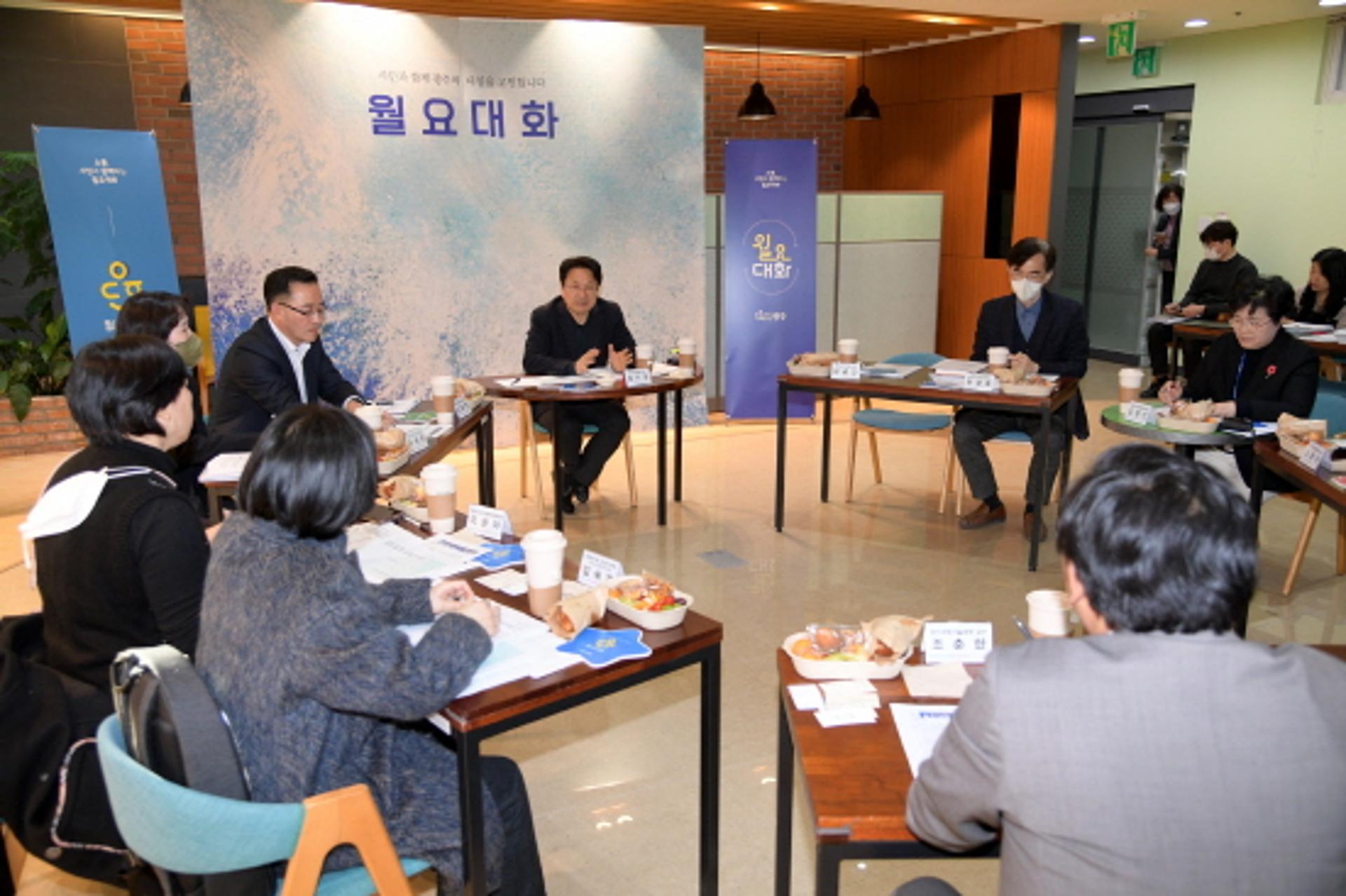 강기정 시장 "광주색 담은 복합쇼핑몰 조성"