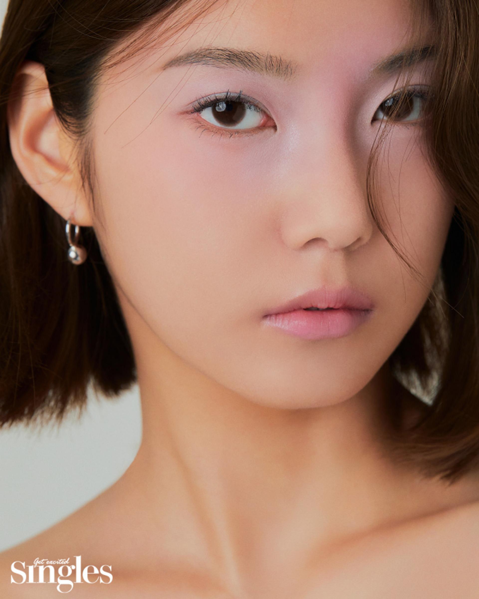 '환승연애2' 박나언, 뷰티 화보 공개…봄이 내려앉은 얼굴