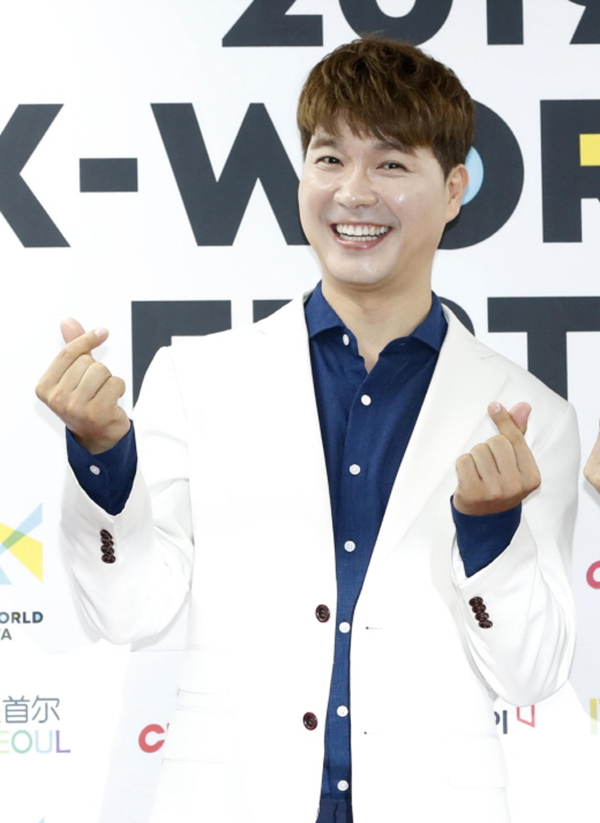 박수홍, 61억원대 횡령 혐의 친형과 15일 법정에 선다