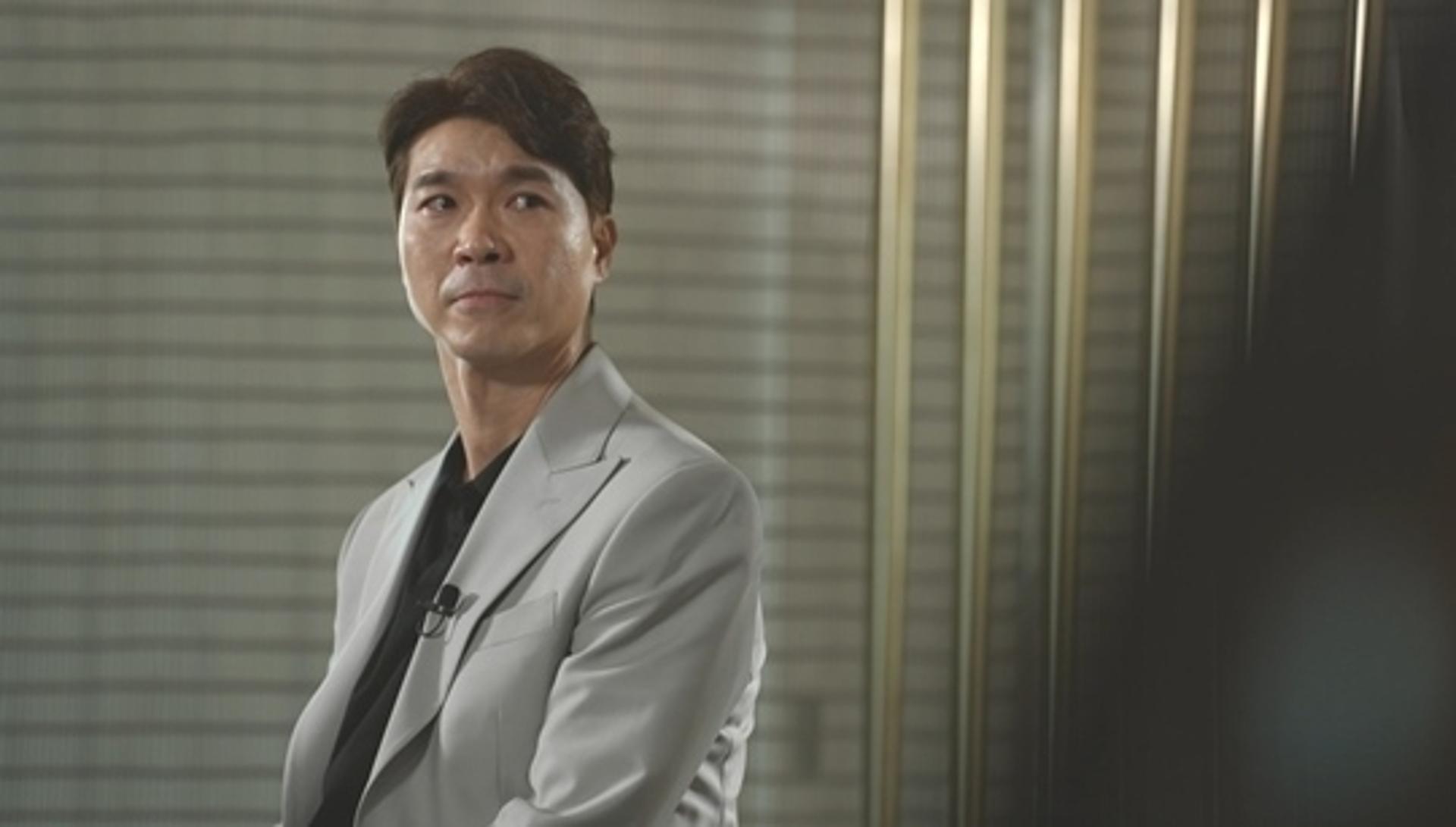 박수홍, 증인으로 출석… '61억' 횡령 피해 직접 고백할까