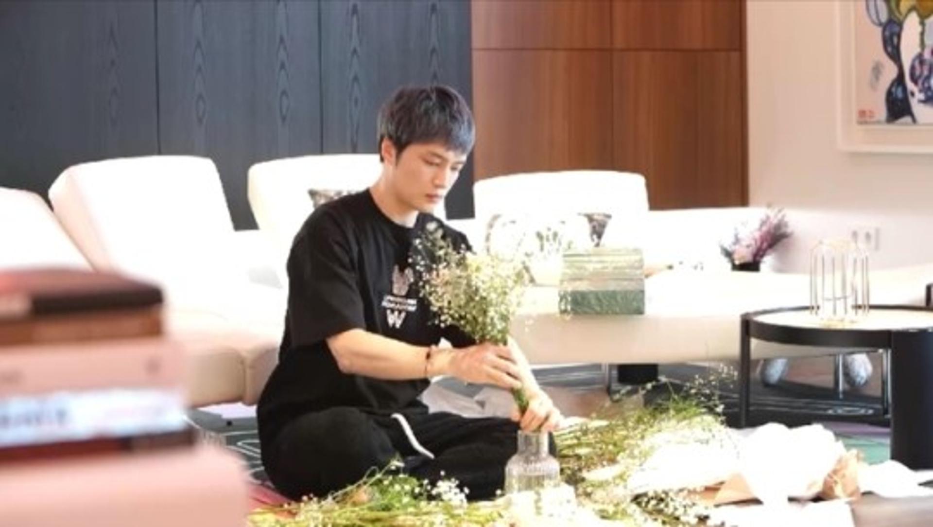 "드라마 세트장인줄"… 김재중 집, 런웨이급 복도? '대박'