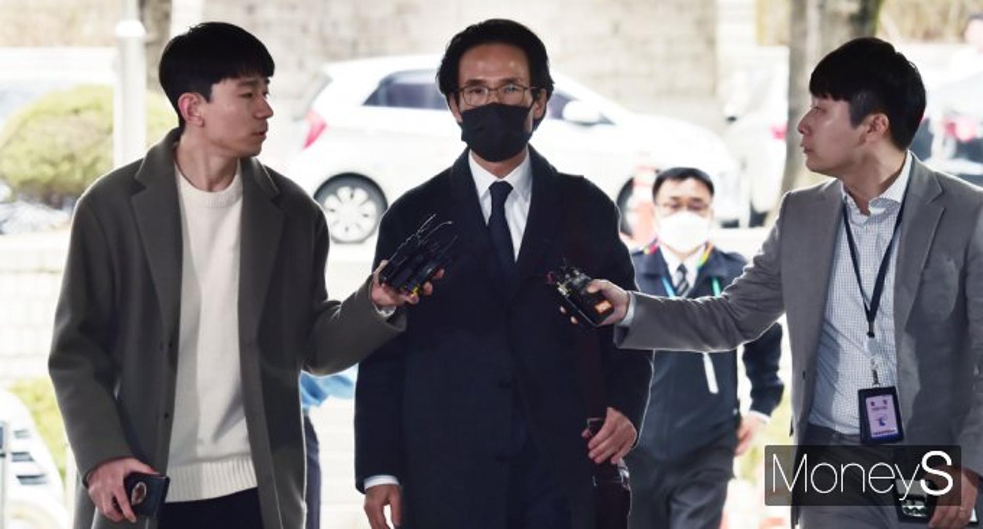 검찰, 조현범 한국타이어 회장 구속기소… 횡령·배임 등 혐의