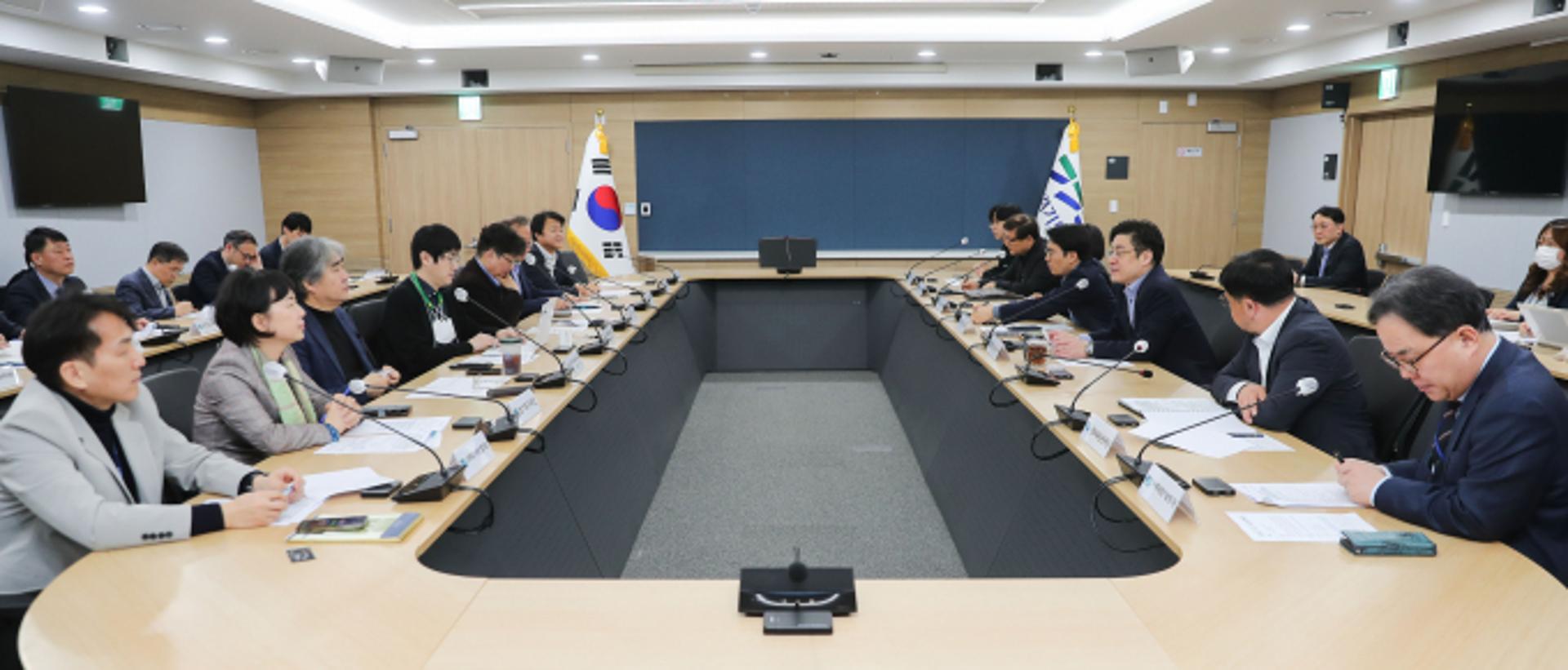 '경기지피티(GPT) 추진 전담조직' 첫 회의…도정 활용방안 논의