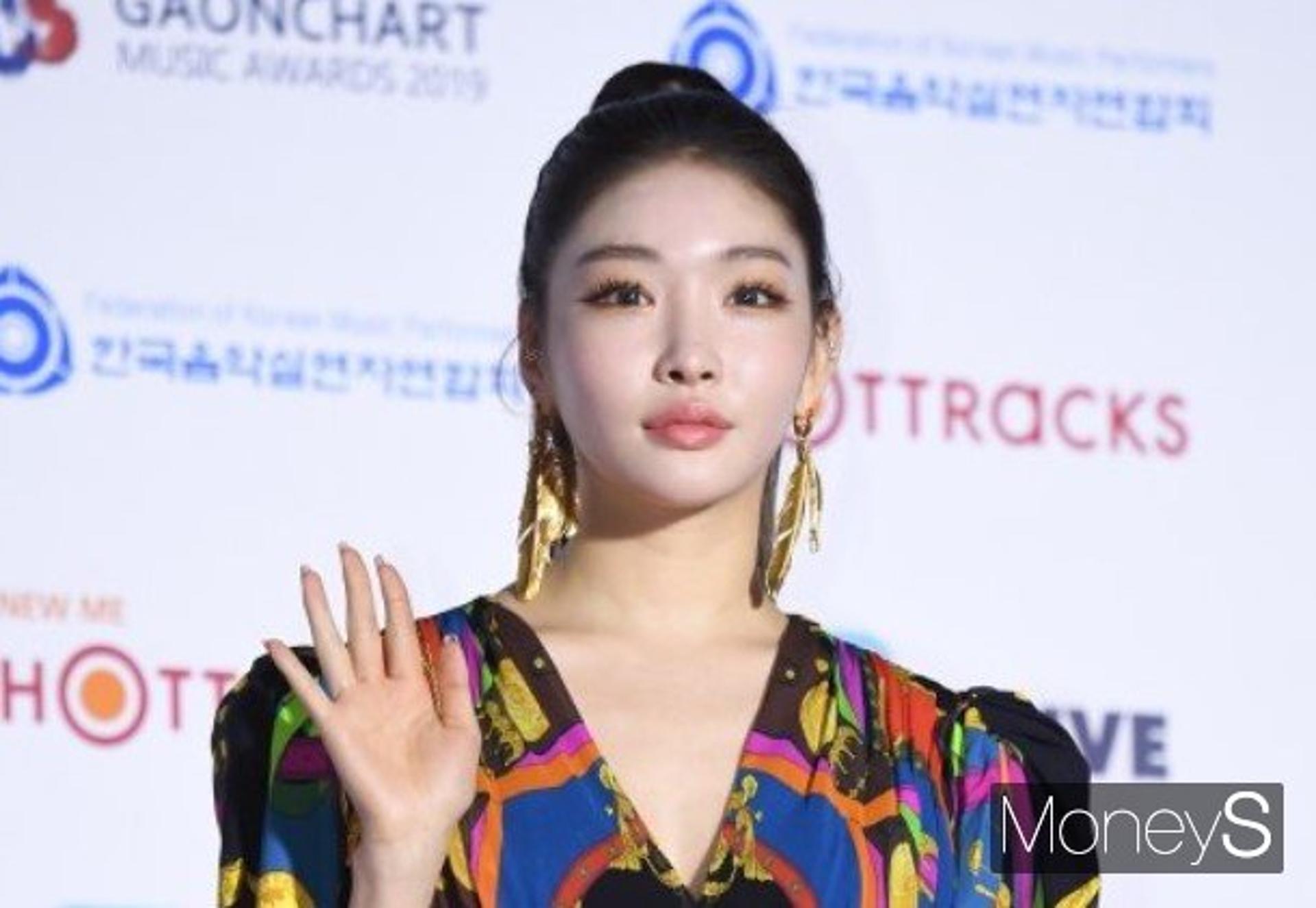 "회사 나가고 싶어"… 청하, 컴백 대신 결국 계약종료