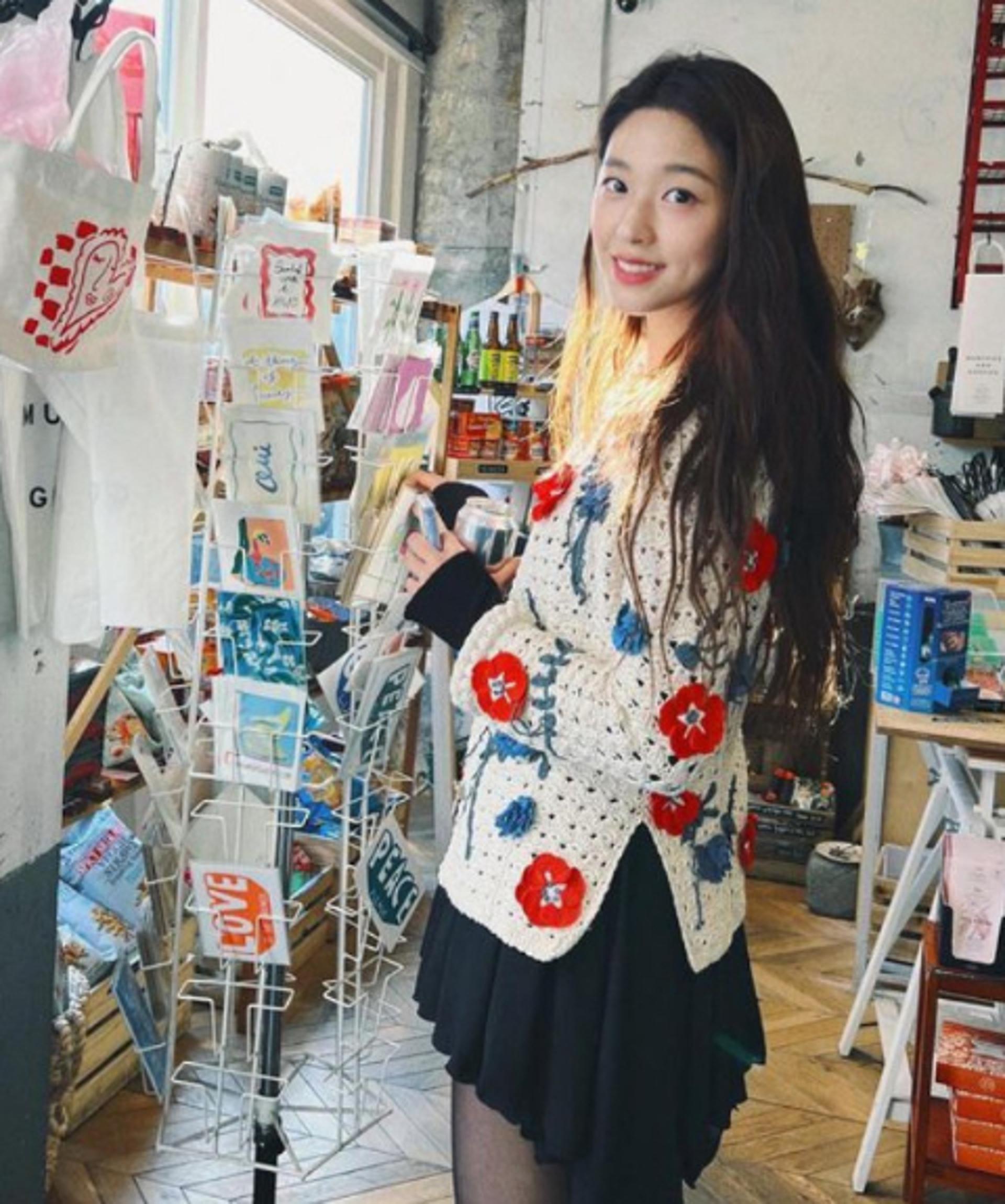 꽃이야? 사람이야?… 설현, 성수동 나들이 패션·미모 '대박'