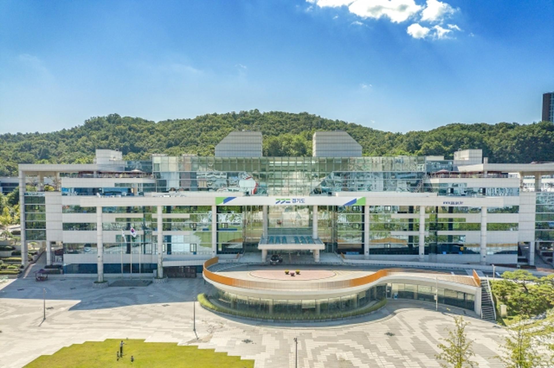 경기도, 상처받은 유기견 훈련시켜 동물매개 활동 치료견으로 양성