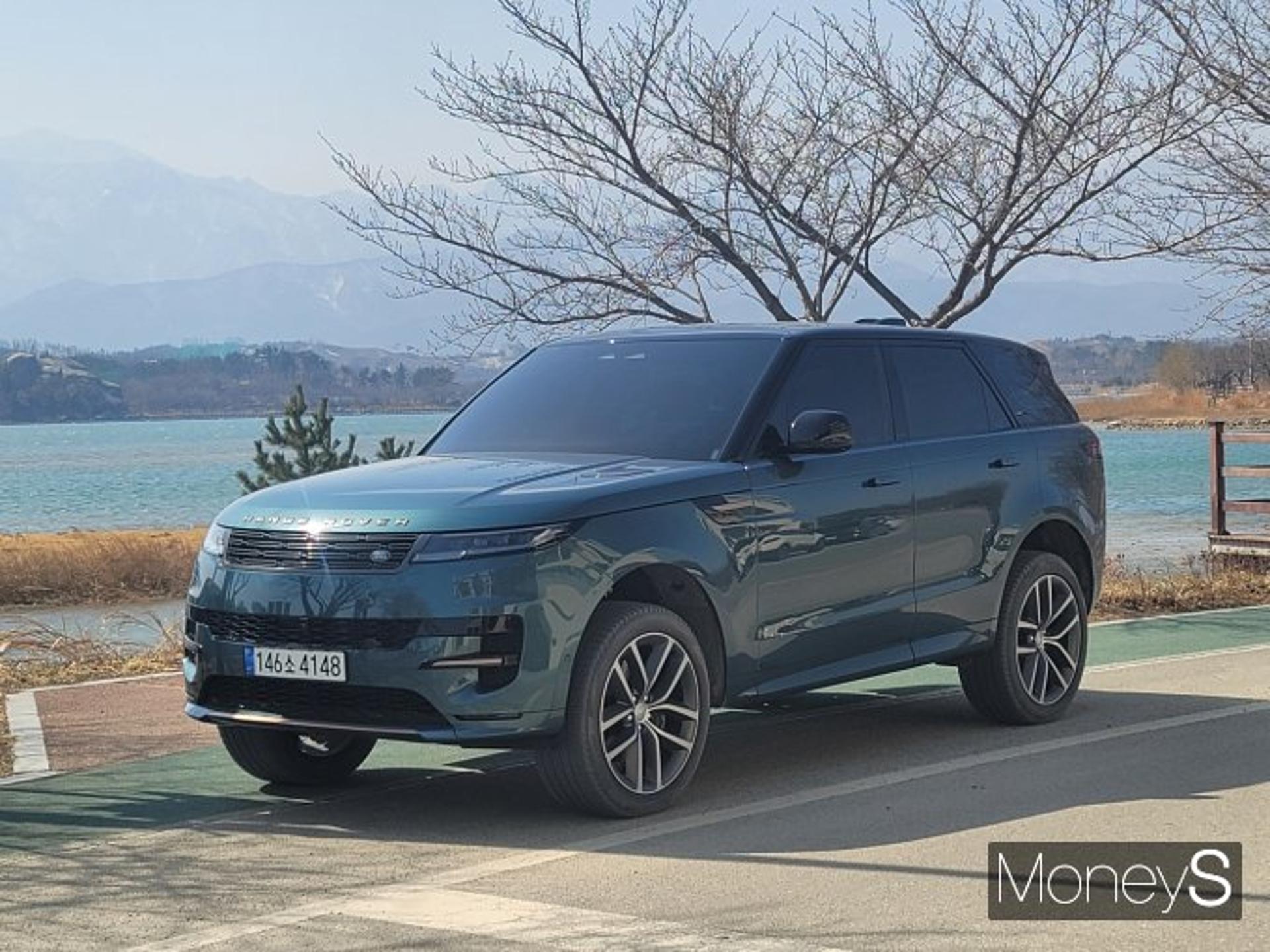 [momo톡] 운전피로 못 느끼는 럭셔리 SUV '올 뉴 레인지로버 스포츠'