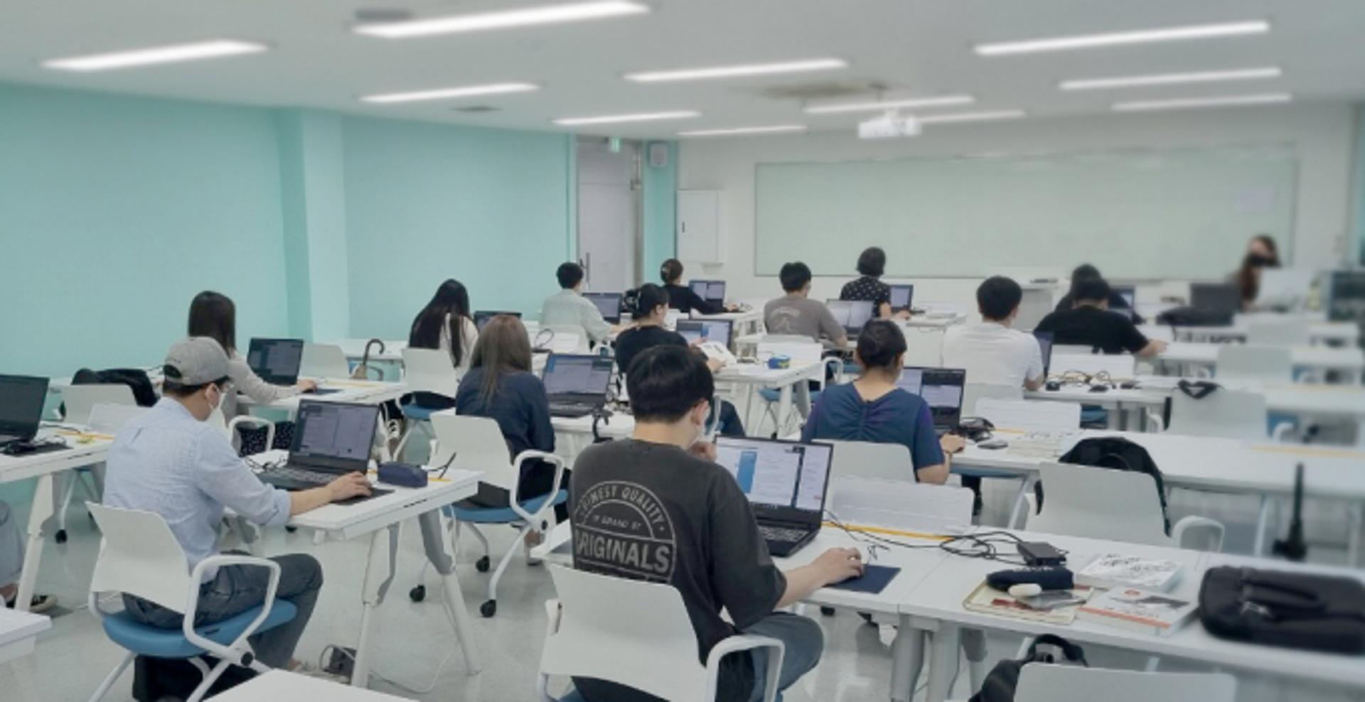 "경기도미래기술학교서 IT·반도체분야 취업준비하세요"