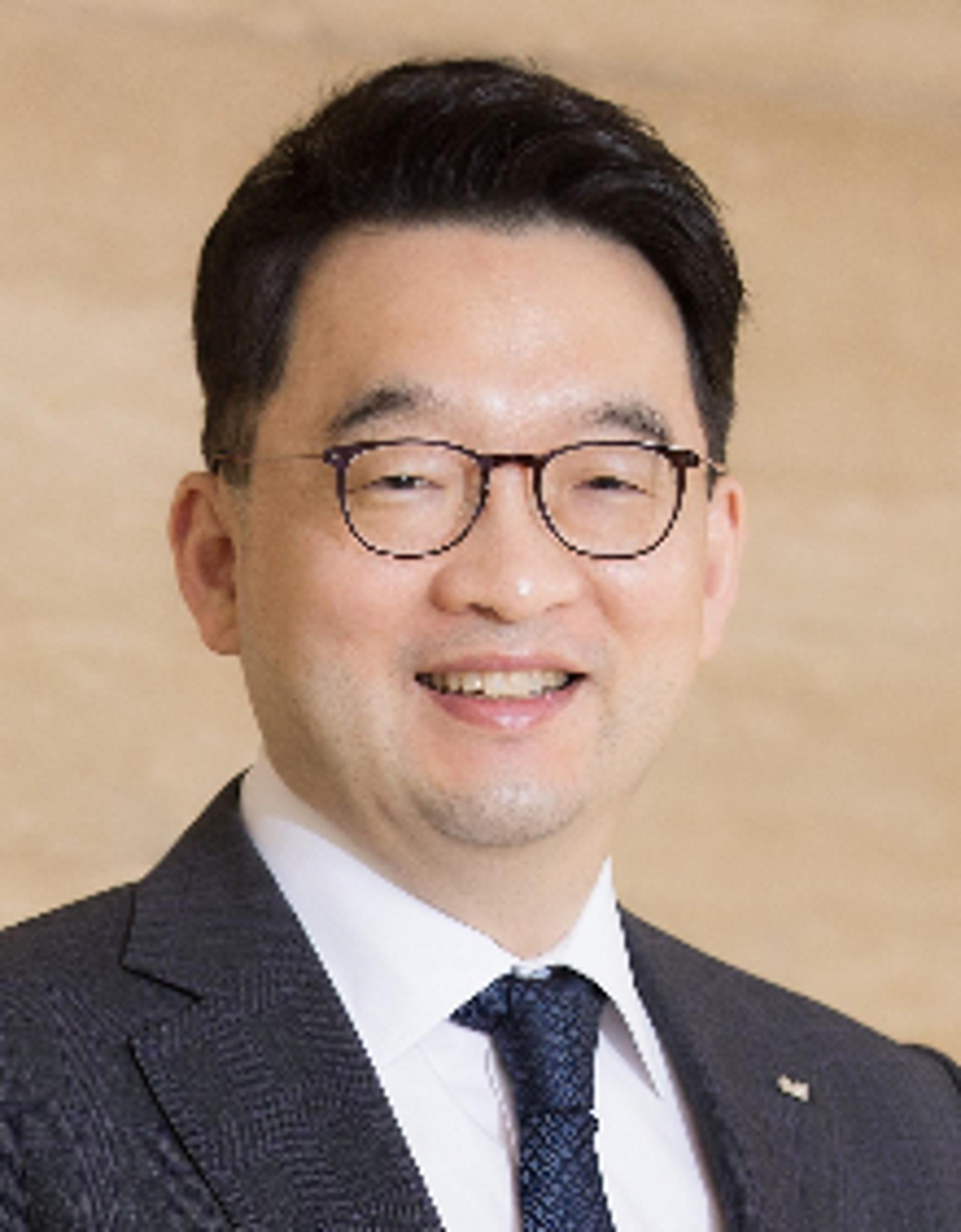 이우현 OCI 부회장, 지주회사 회장으로 선임… "도약 앞장설 것"