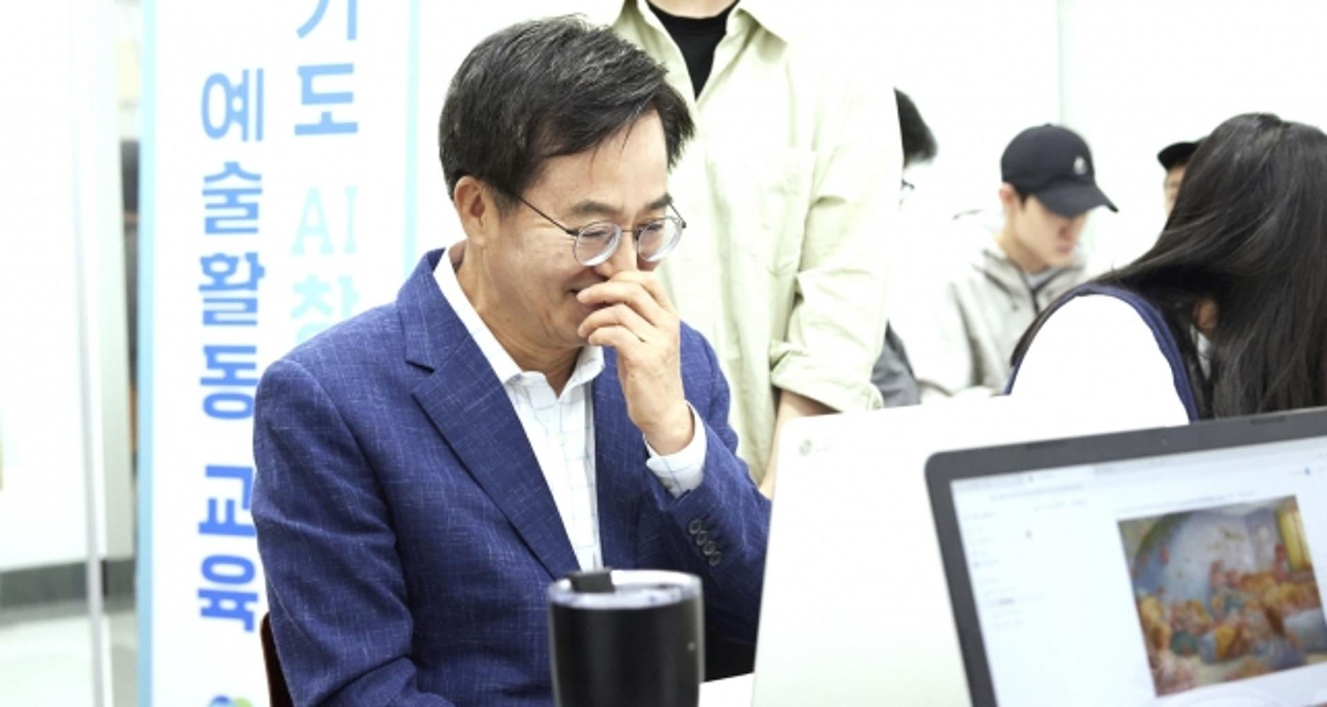 김동연, '경기도 AI 창작단' 교육 현장 찾아 "장애인과 함께 어울리는 장 마련하겠다"