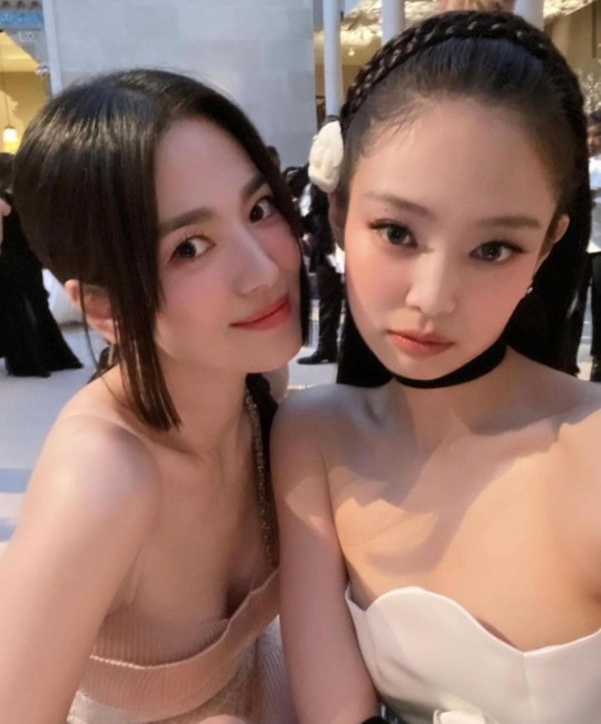 "이 조합 美쳤다"… 제니·송혜교, 멧갈라 빛낸 여신 비주얼