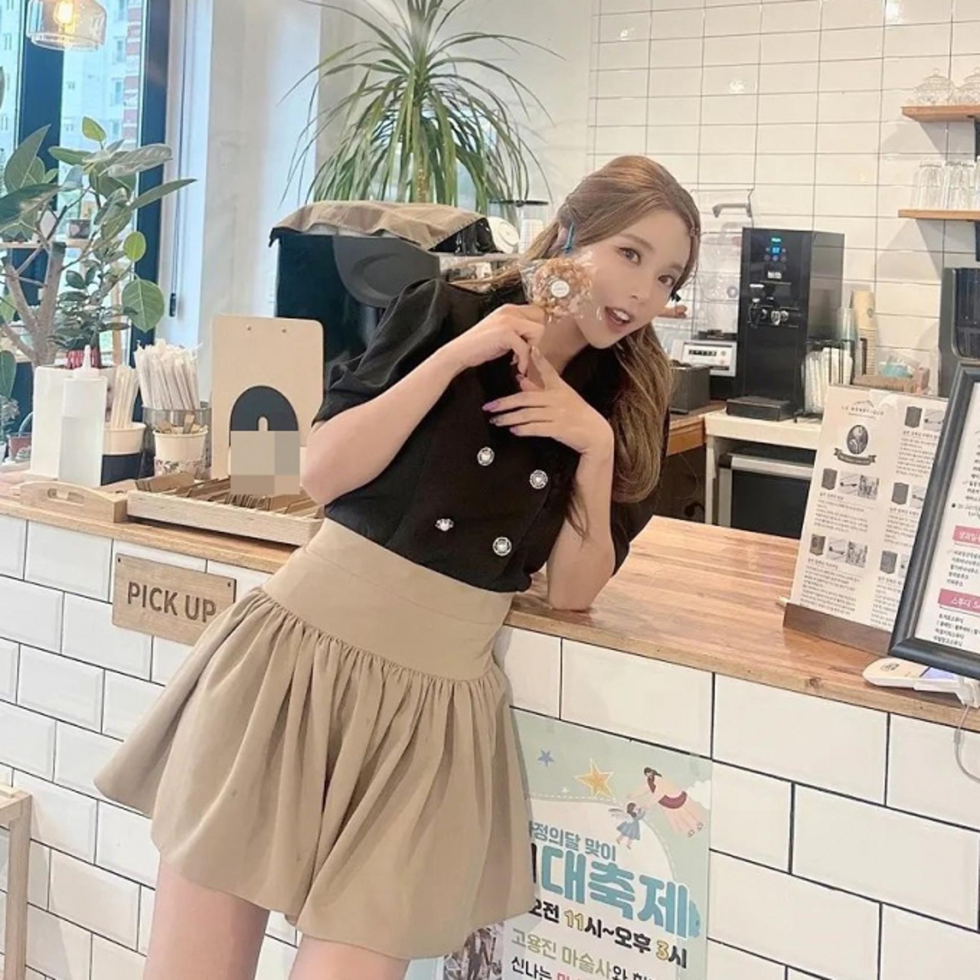홍진영, 우아+큐트 매력…오늘도 미모 성수기