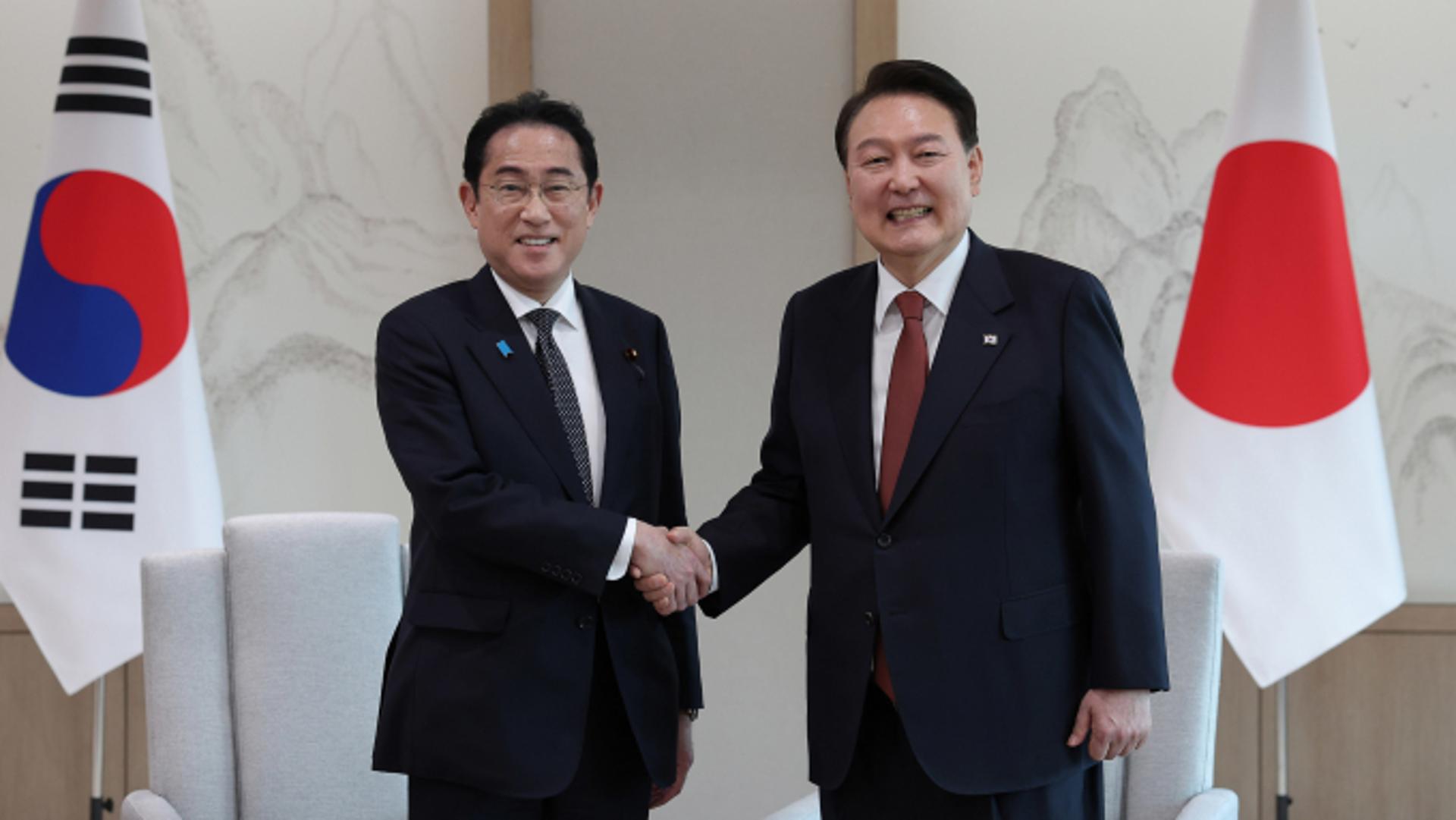 G7서 한·미·일 정상 만난다… 대북 공조 박차 가할 듯