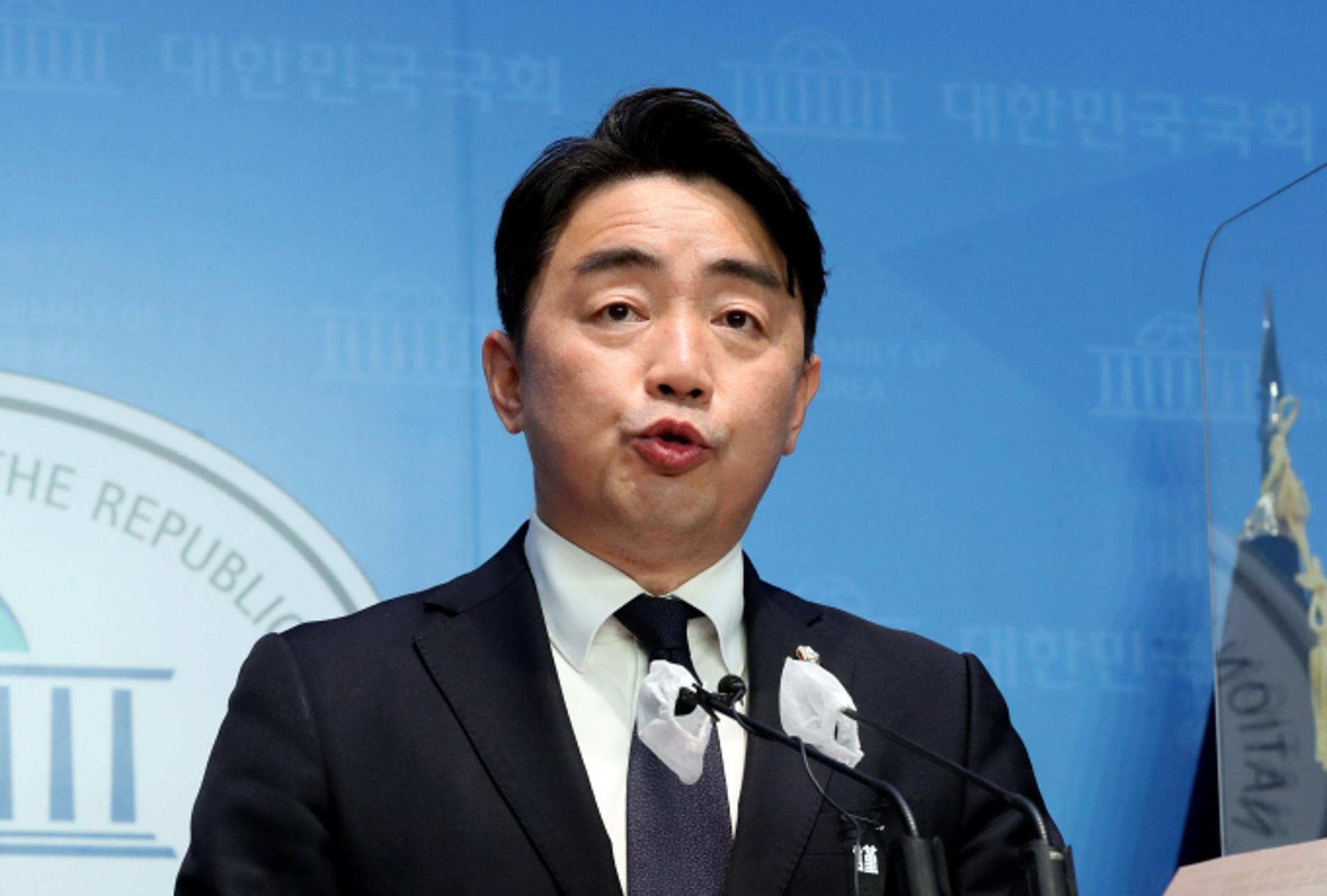 강훈식, 조국·조민 총선 출마 가능성에… "가능하다"