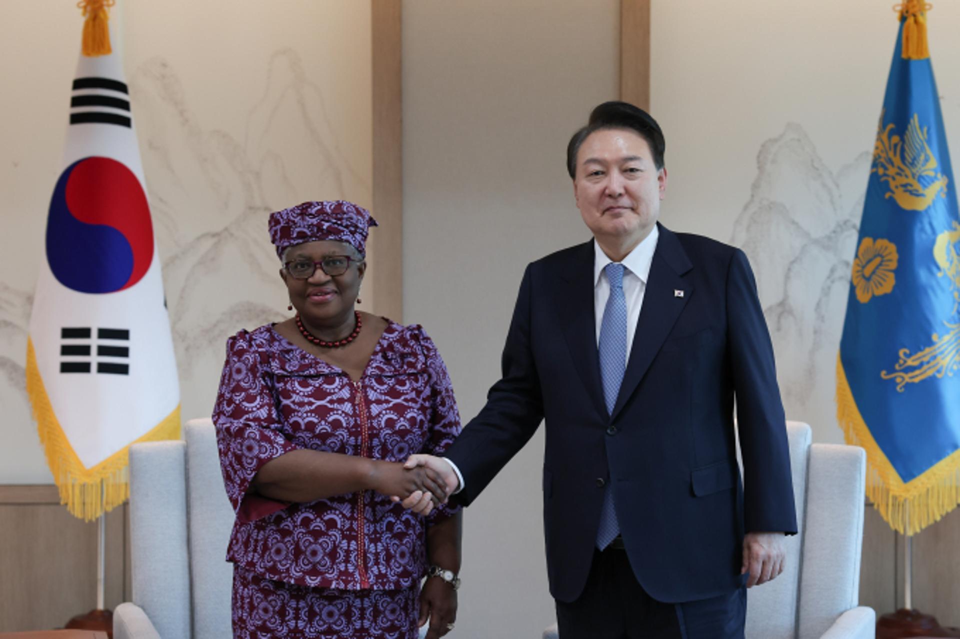 尹, WTO 사무총장과 회담… "새로운 무역규범 정립에 협력"