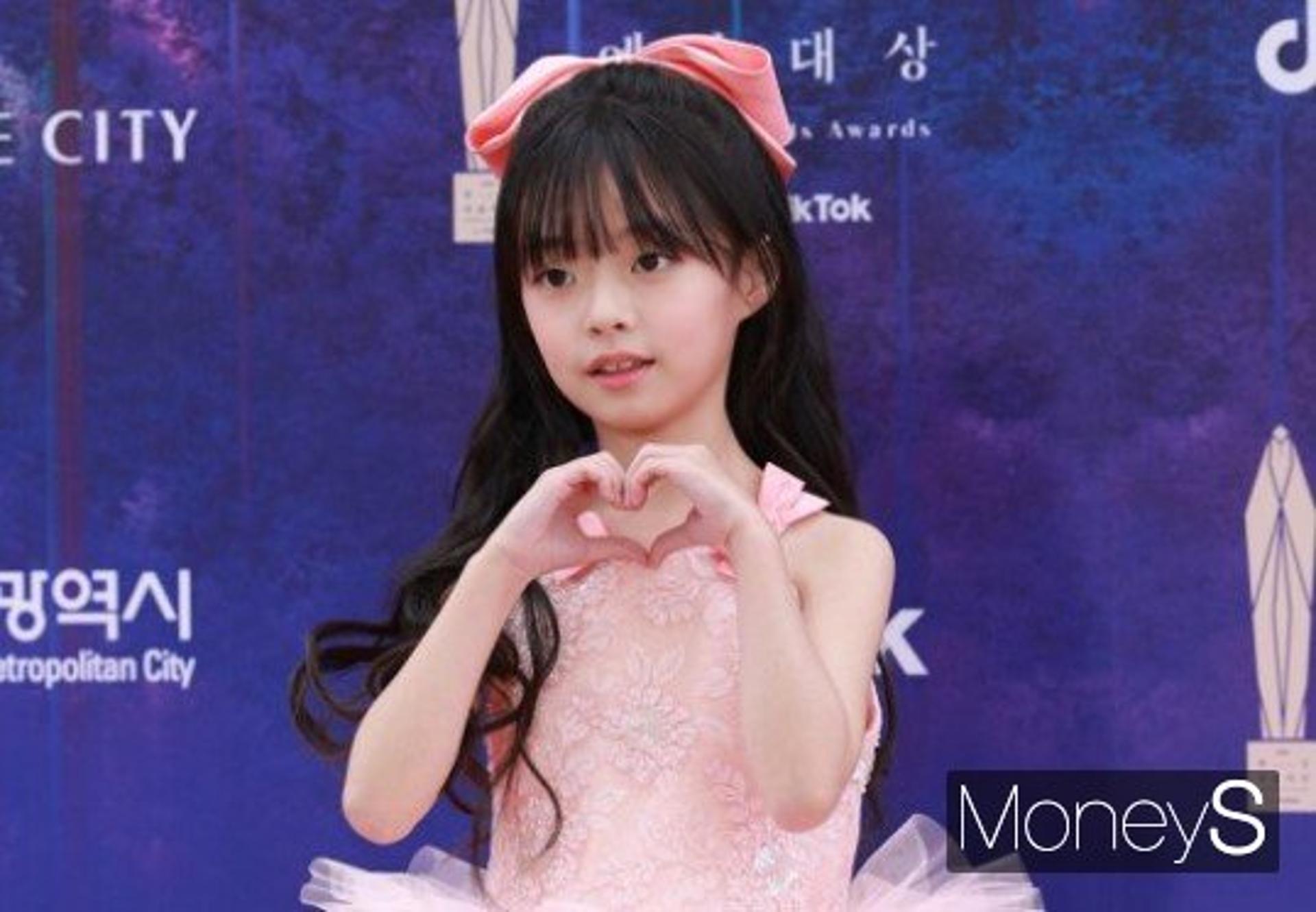 "아빠 서운해 해"… '더 글로리' 오지율, 남자친구 생겼다?