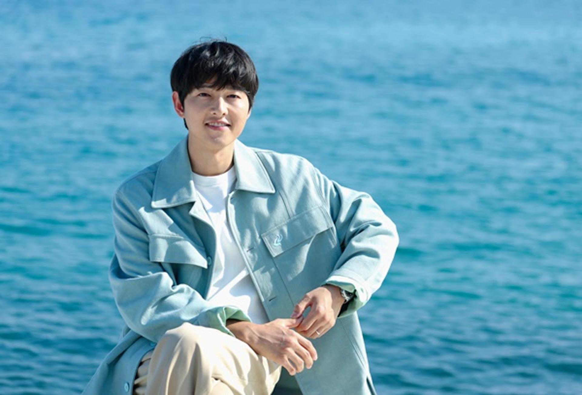 "♥케이티 챙겨야 해"… '칸 입성' 송중기, 사랑꾼 면모