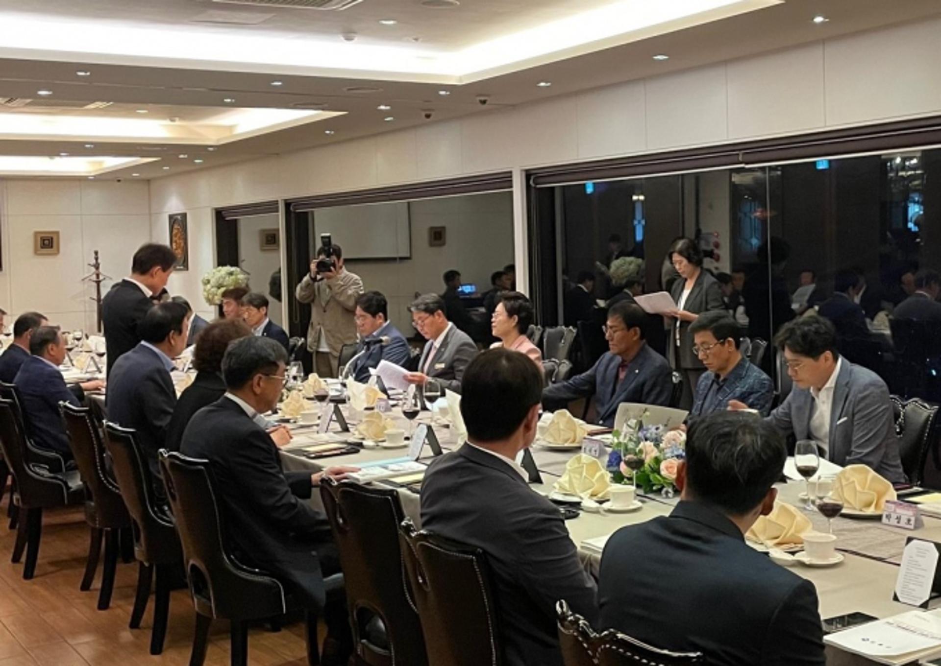 "김해경제 도약에 힘 모읍시다"…김해시, 34개 기업체와 머리 맞대