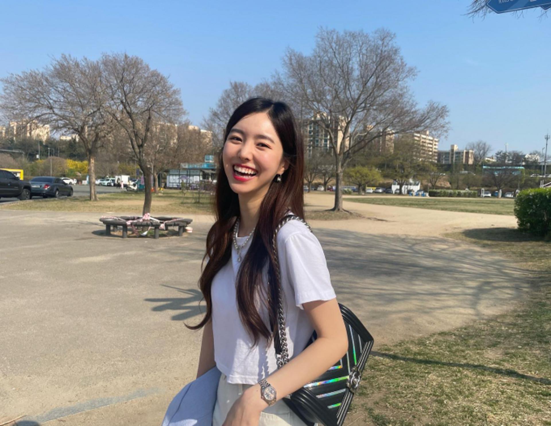 진세연, 캐주얼룩에 명품 포인트…'럭셔리 청순 요정'
