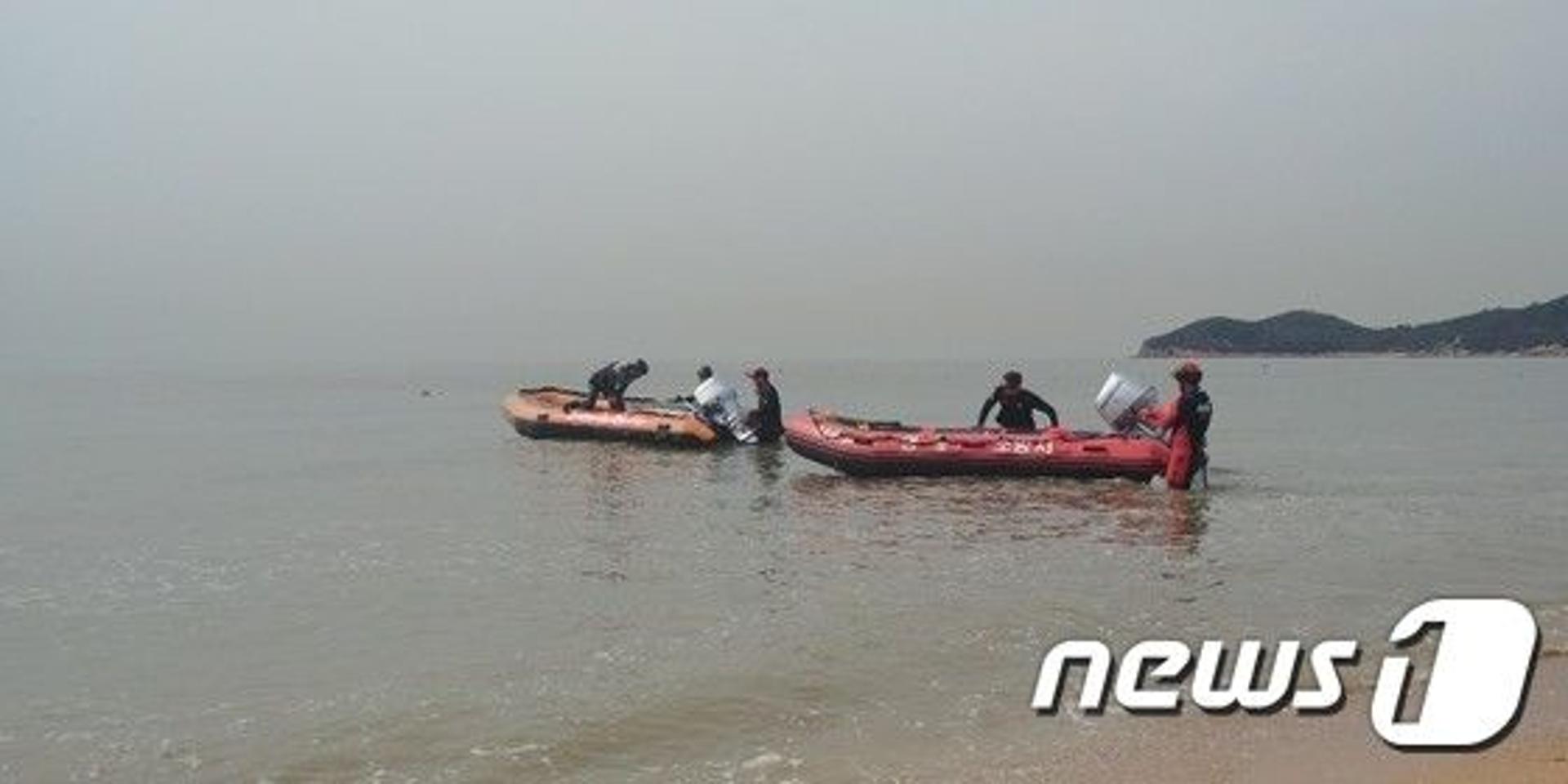 무의도 갯벌서 조개 캐던 동호회원들, 밀물에 고립… 1명만 구조