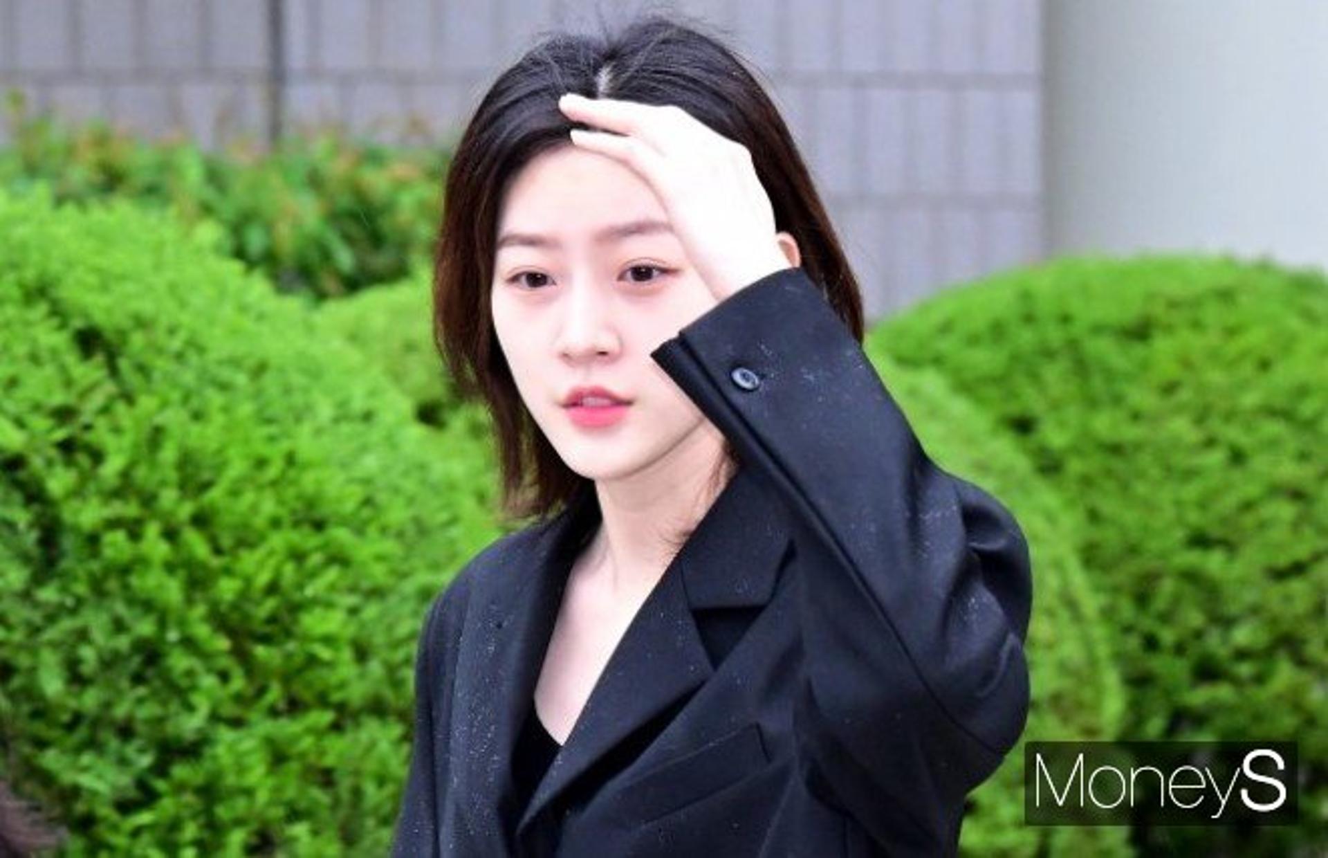 넷플릭스 시리즈 '사냥개들'… '음주운전' 김새론 품는다?