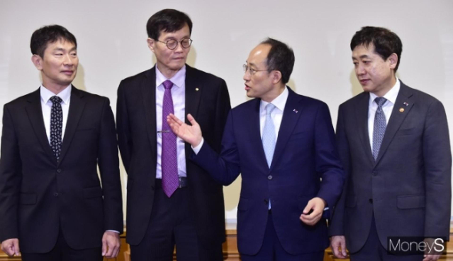 연준, 15개월 만에 기준금리 동결… 추경호 "필요 시 시장안정책 시행"