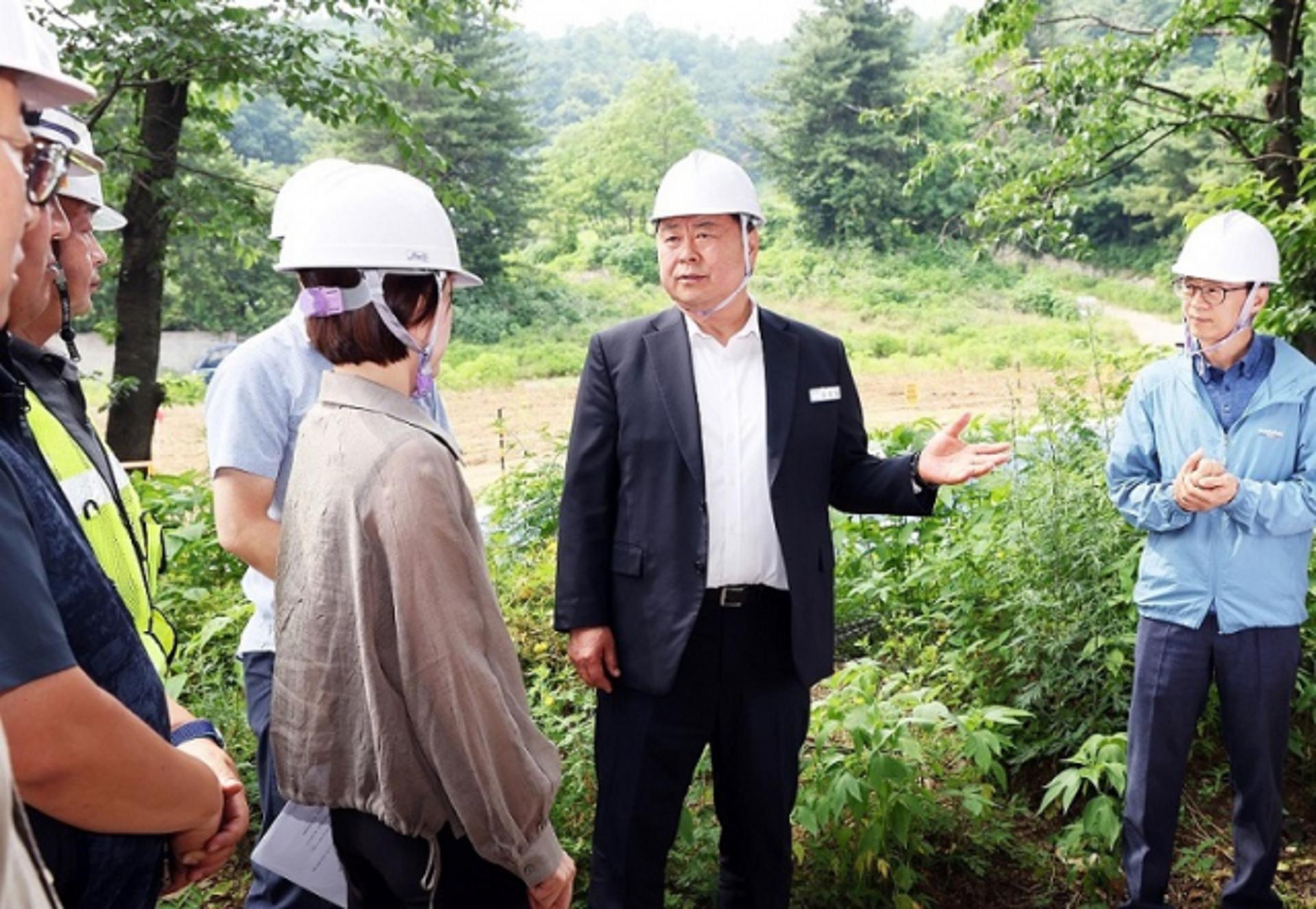 파주시, 캠프하우즈 근린공원 2025년 개방…김경일 시장 현장점검