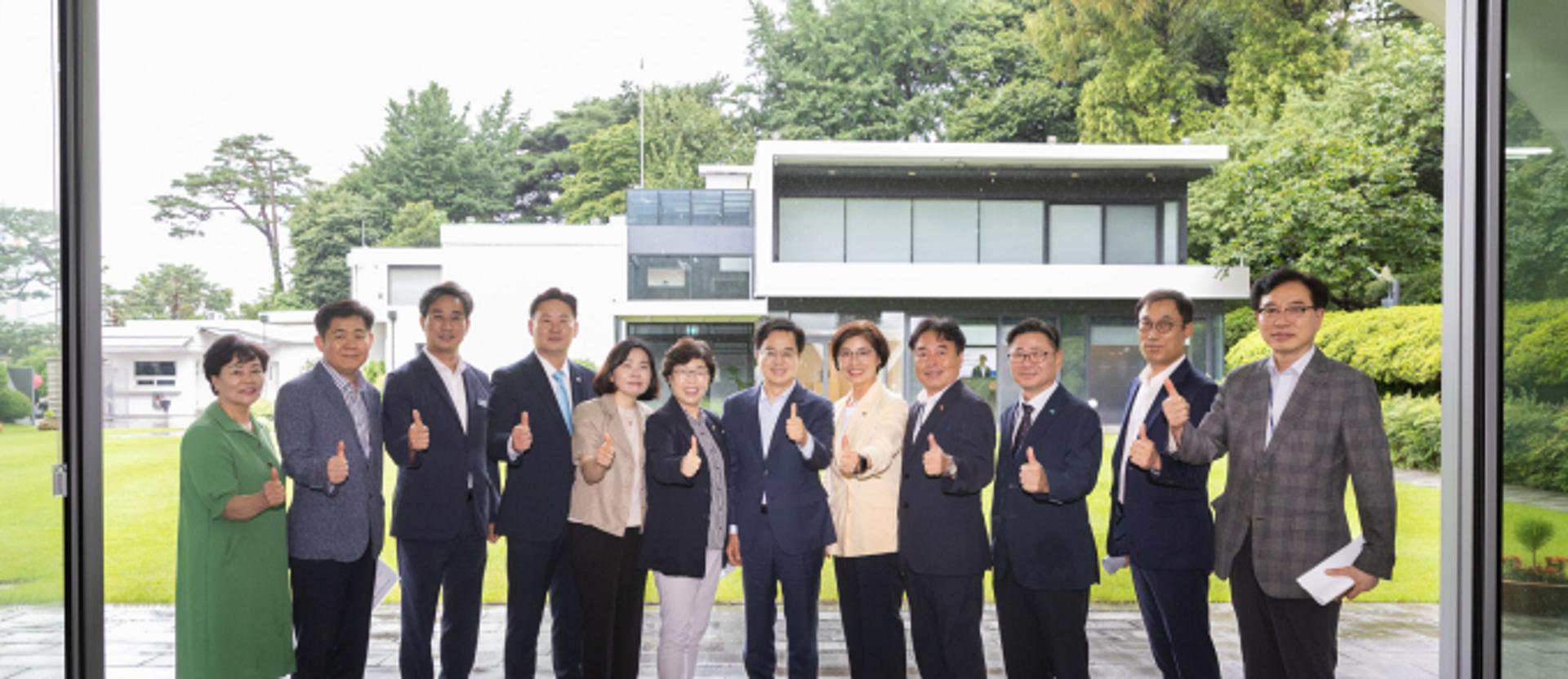 김동연, 도의회 보건복지위원회와 공공의료 활성화 방안 등 논의